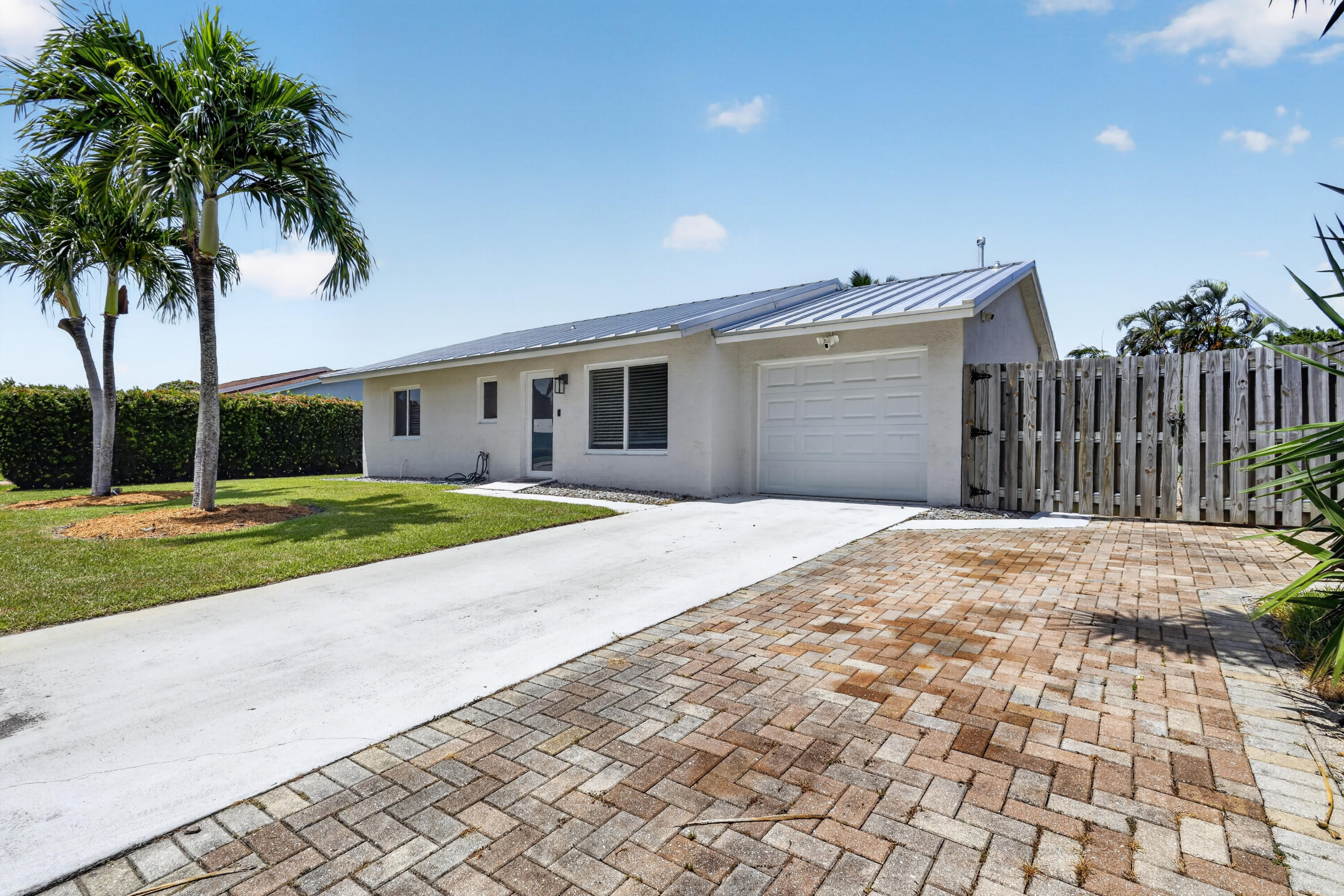4573 Carthage Circle Property Photo 1