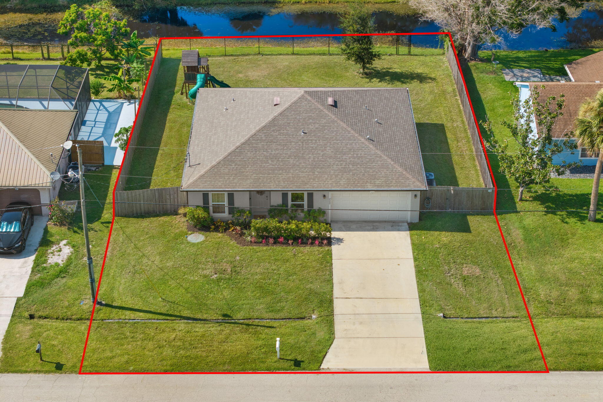 2349 Se Master Avenue Property Photo 2