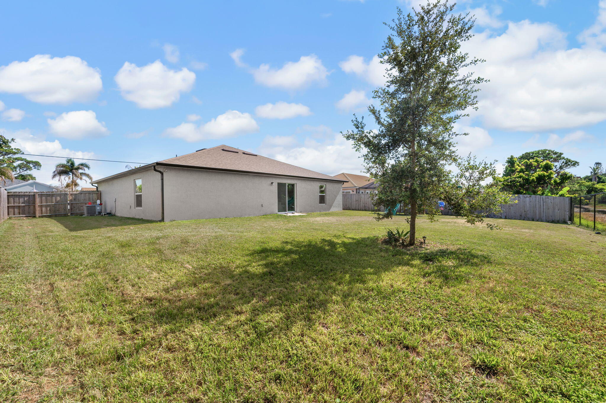 2349 Se Master Avenue Property Photo 25