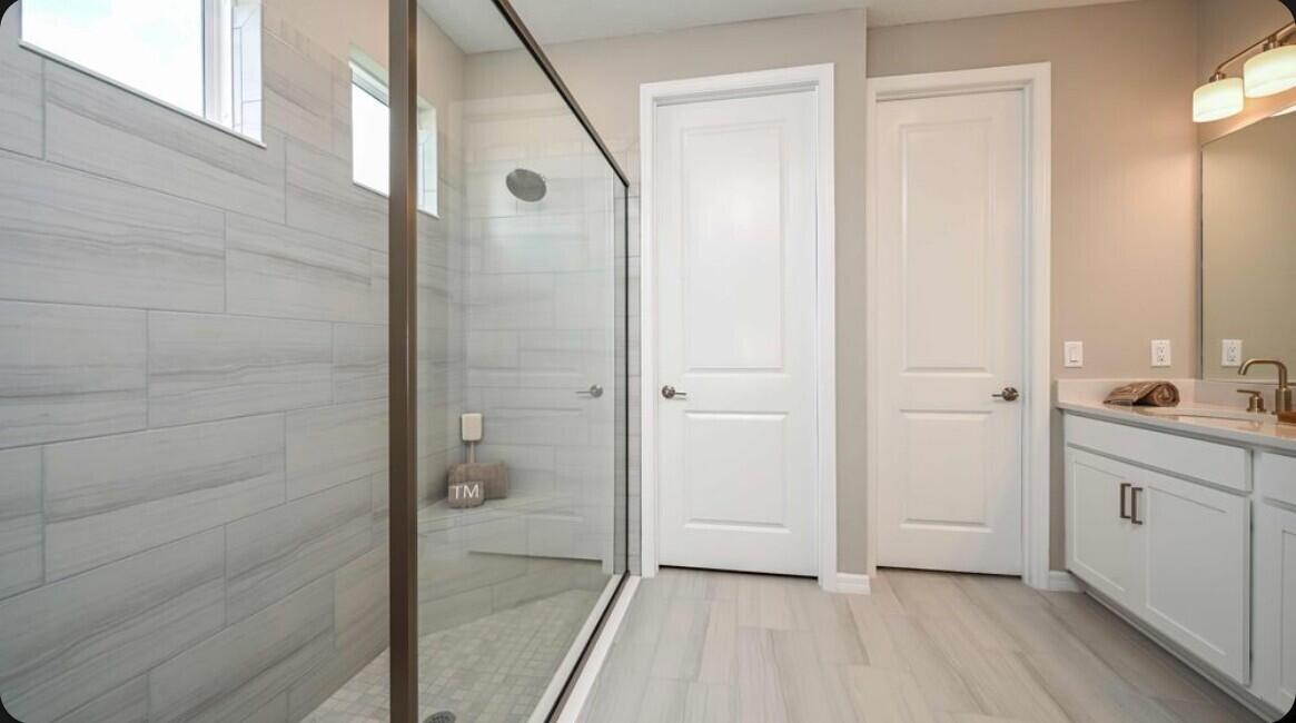 3627 Se Cedarstone Place Property Photo 4