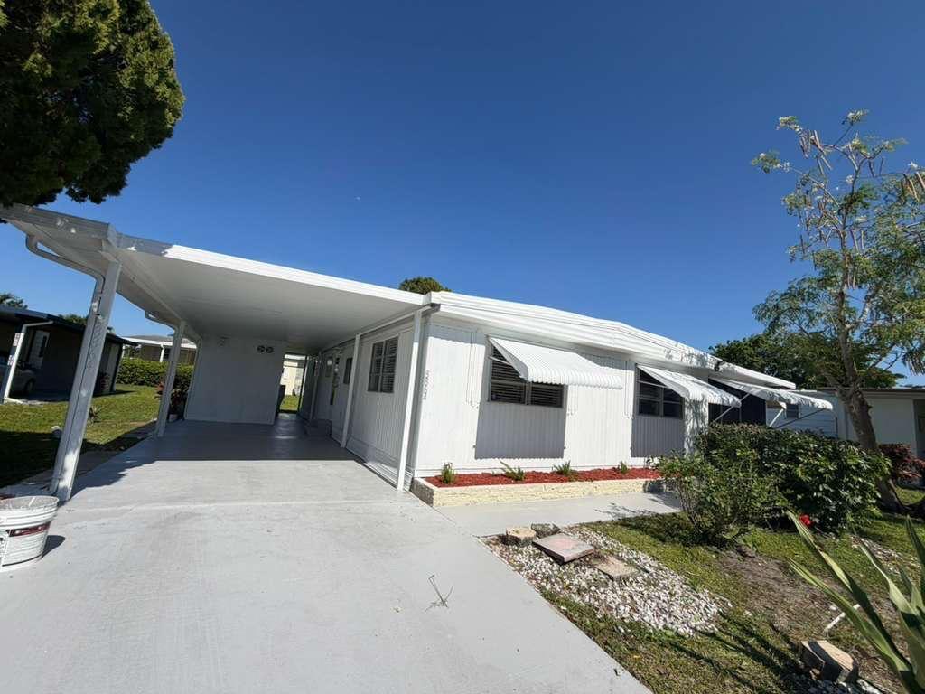 8864 Kings Drive Property Photo 1