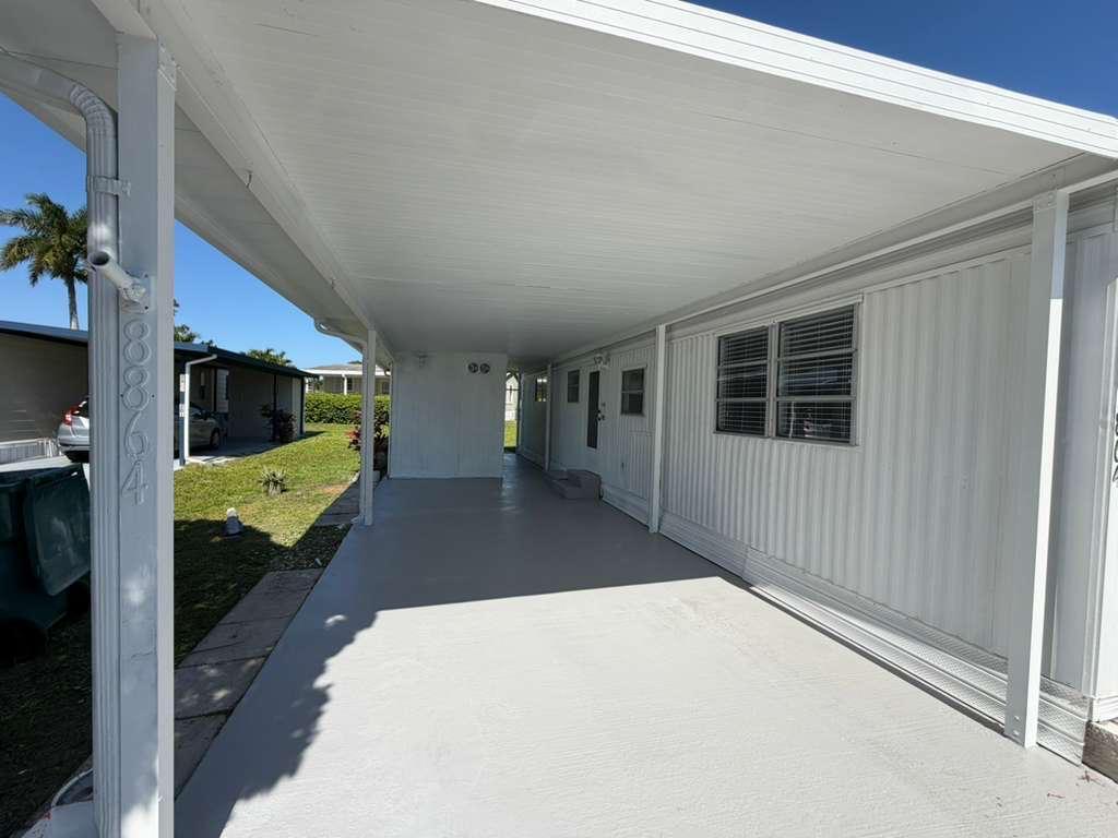 8864 Kings Drive Property Photo 3