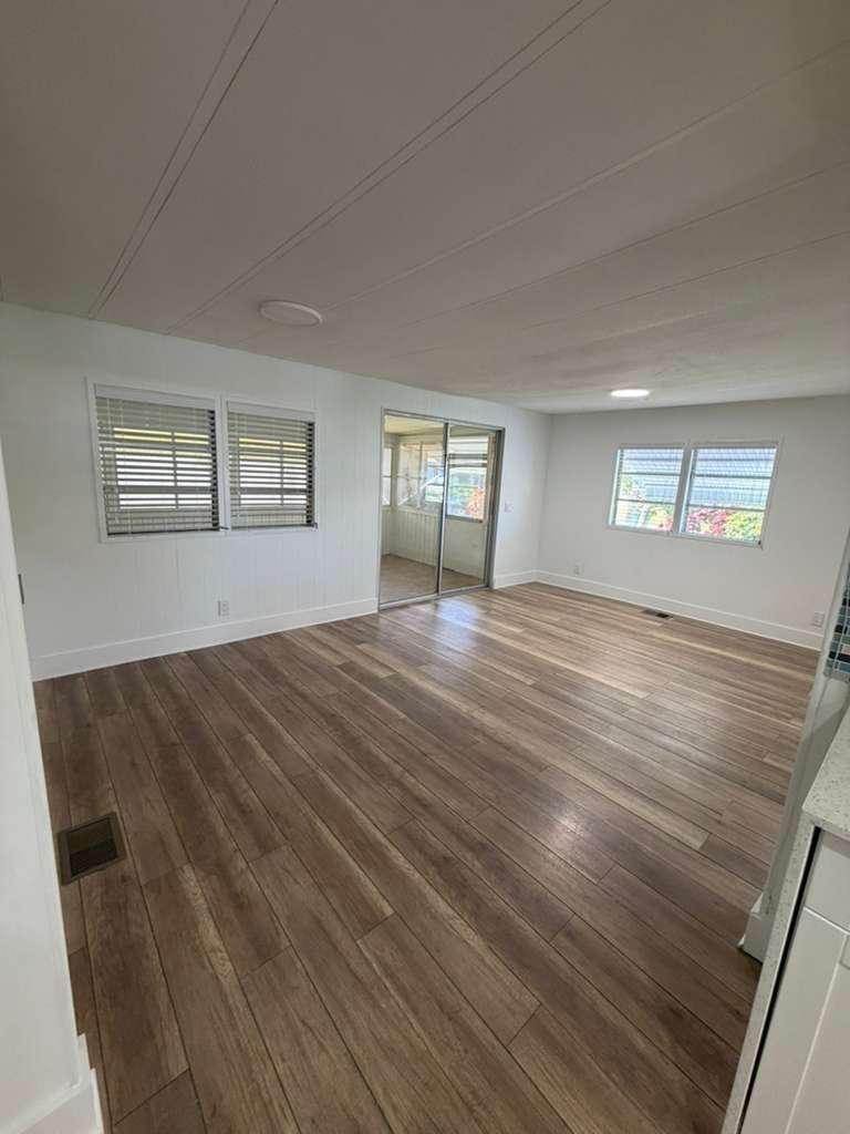 8864 Kings Drive Property Photo 11