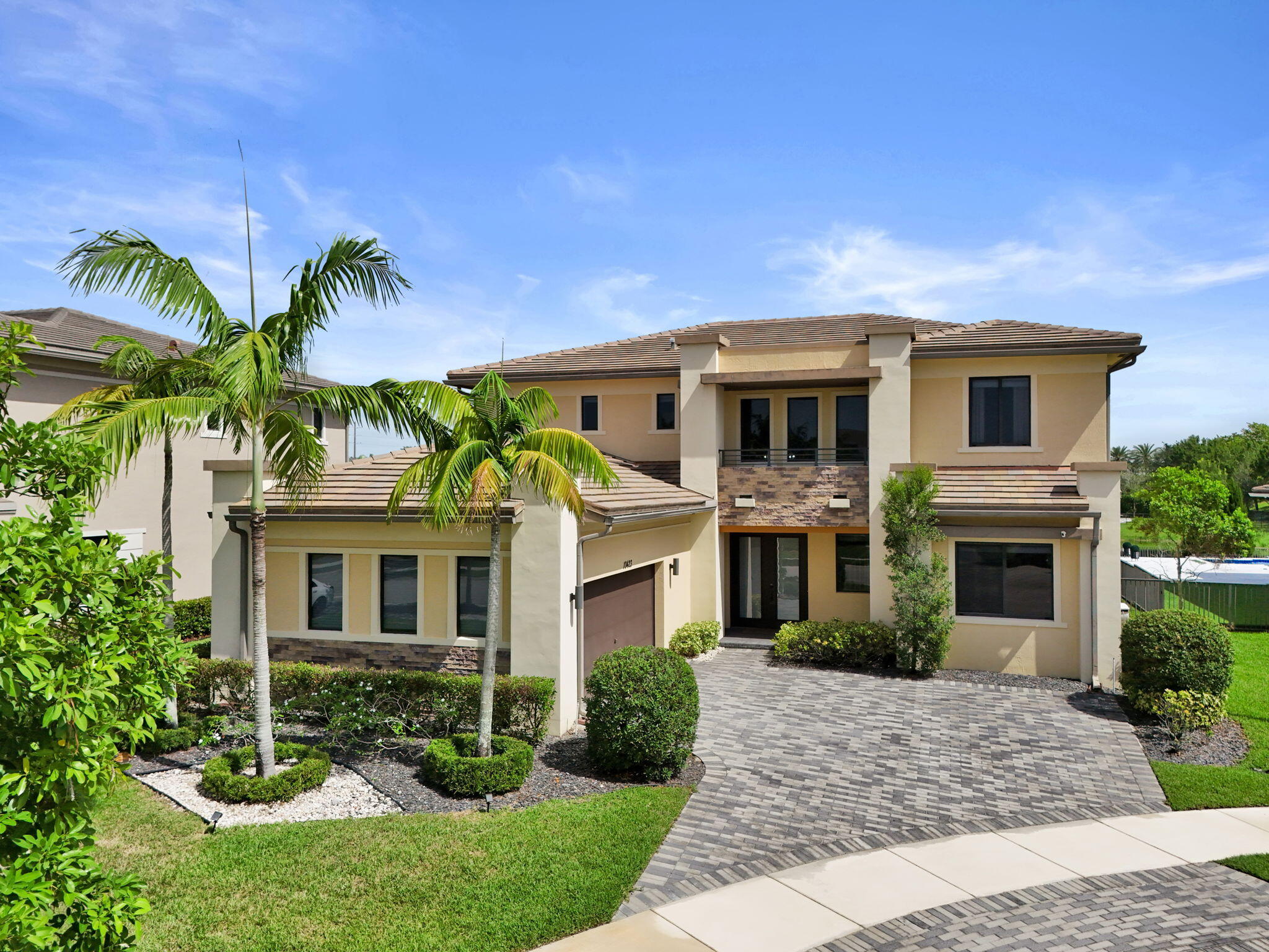 10423 COBALT Court Property Photo 1