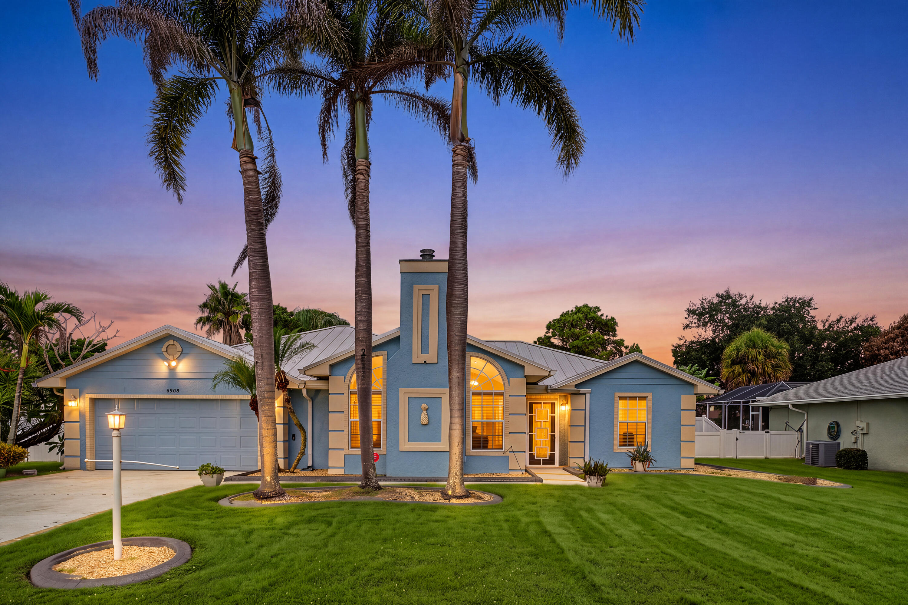 6908 Bronte Circle Property Photo 1