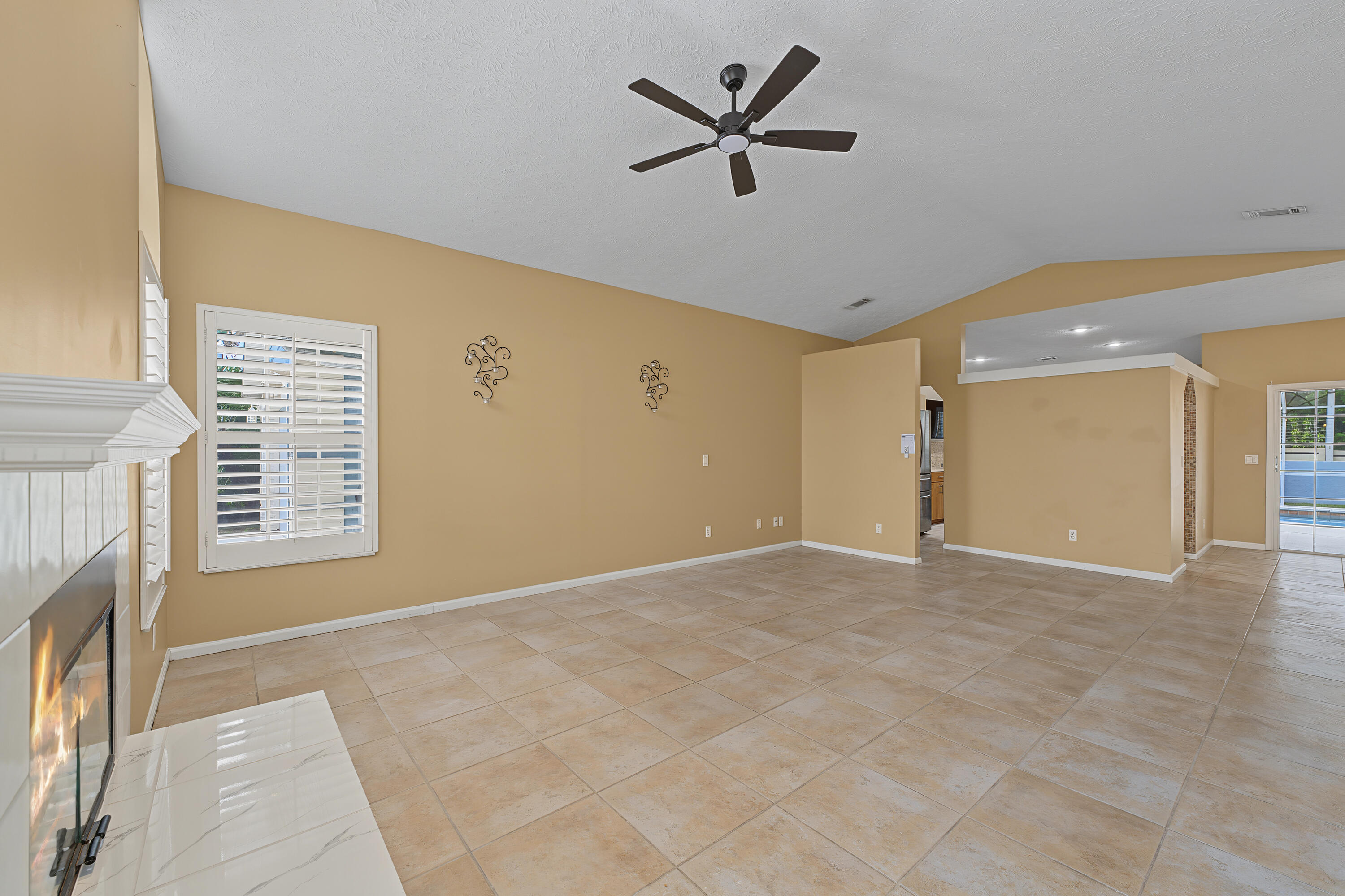 6908 Bronte Circle Property Photo 6