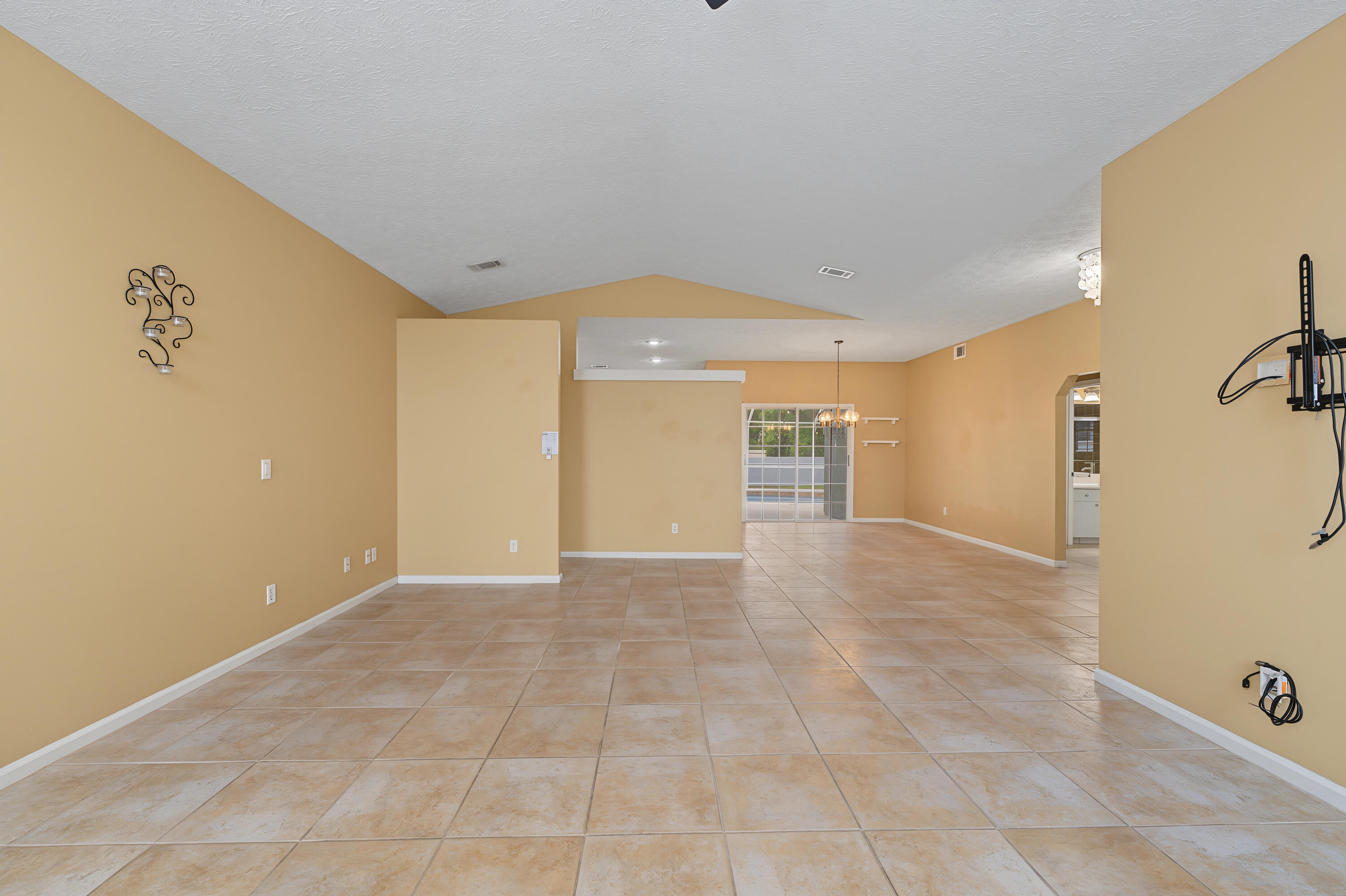6908 Bronte Circle Property Photo 9