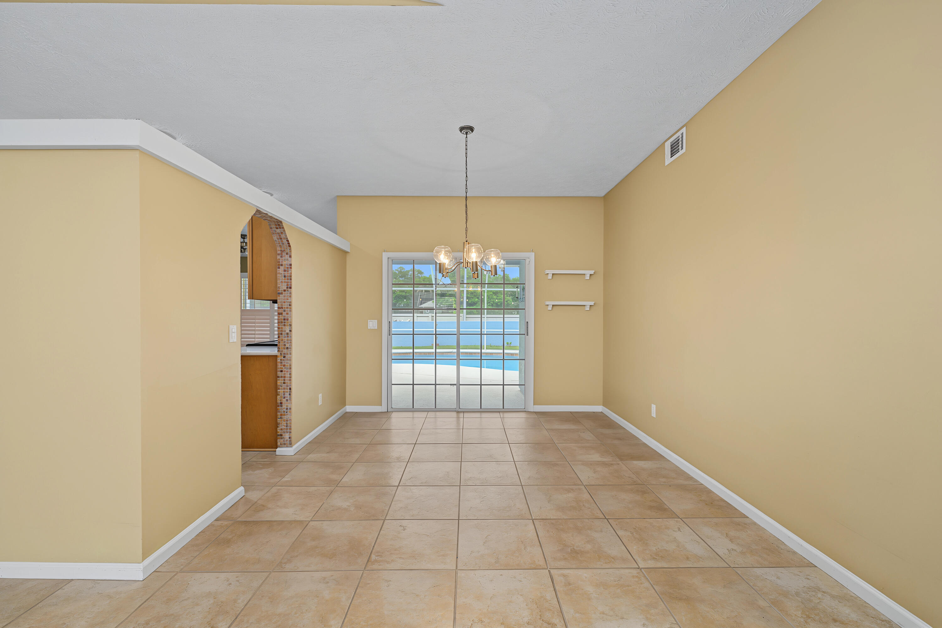 6908 Bronte Circle Property Photo 13