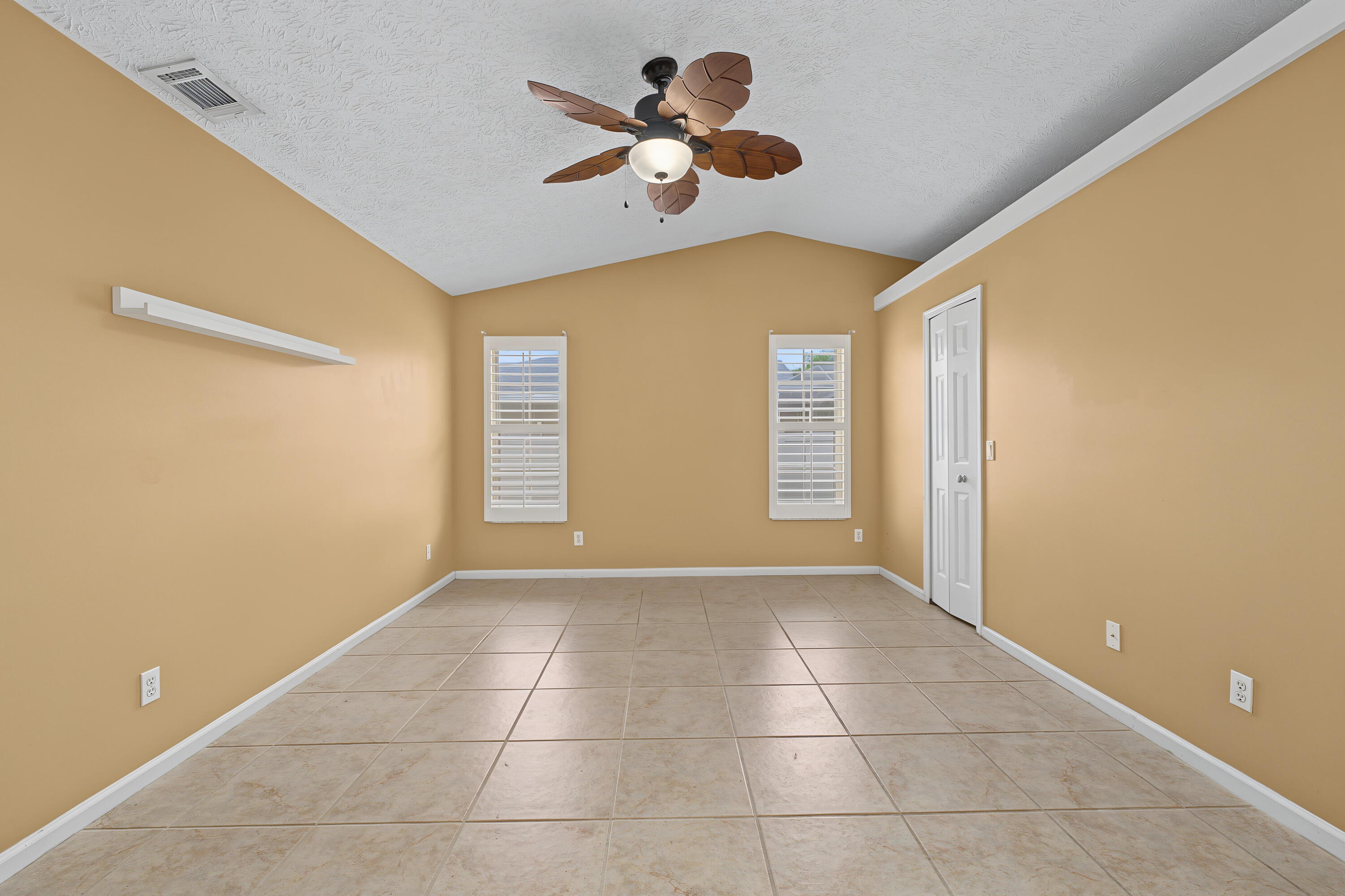 6908 Bronte Circle Property Photo 28