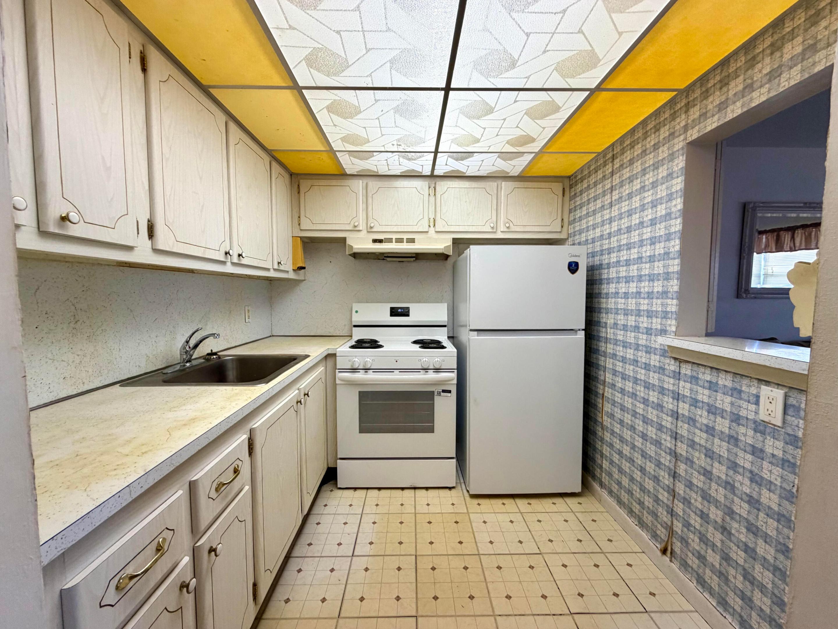 348 Northampton Q Property Photo 6