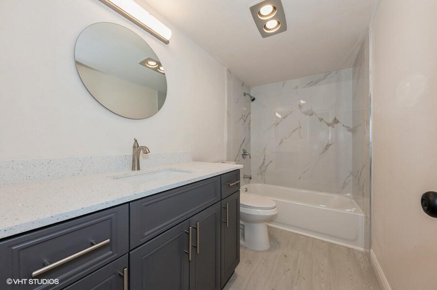 118 Somerset F Property Photo 8