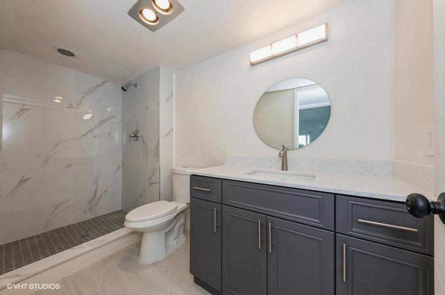118 Somerset F Property Photo 9