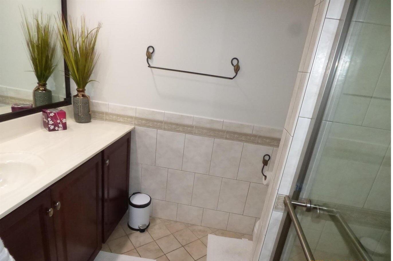 2800 N Ocean Drive B-5c Property Photo 7