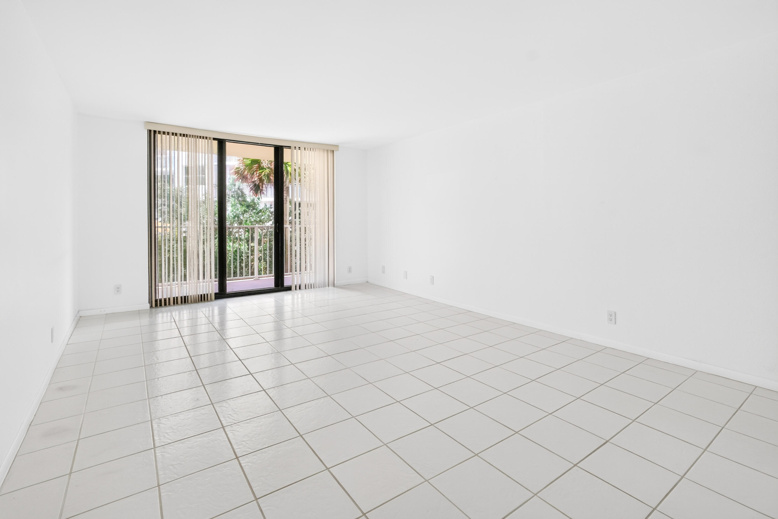 3540 S Ocean Boulevard 208 Property Photo 8