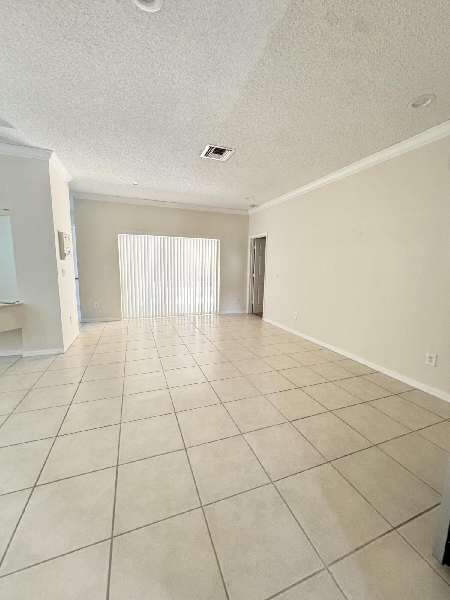 10895 Fillmore Drive Property Photo 4