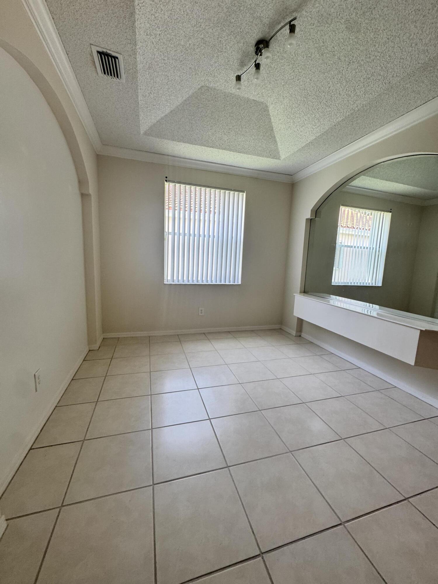 10895 Fillmore Drive Property Photo 5