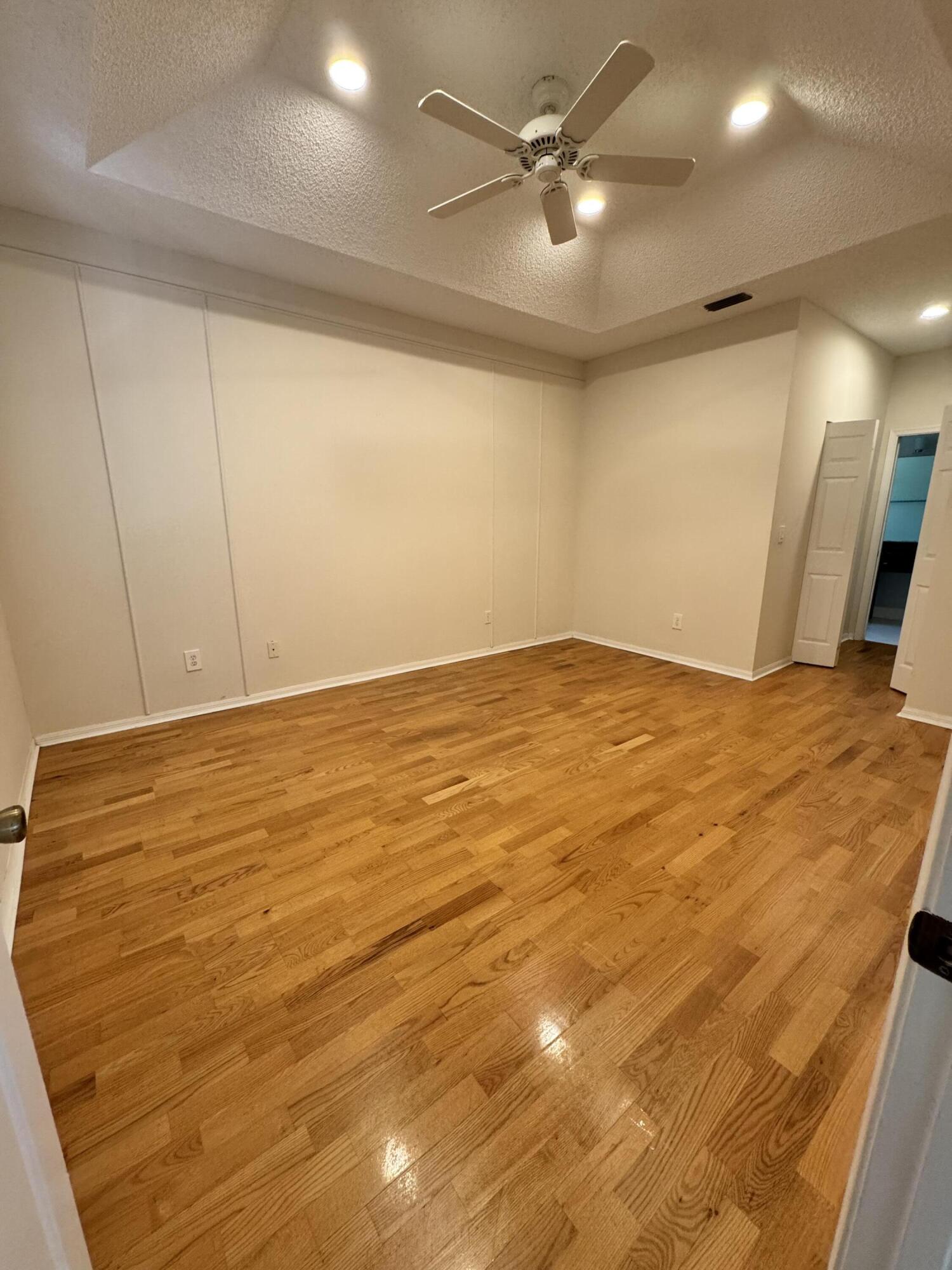 10895 Fillmore Drive Property Photo 12