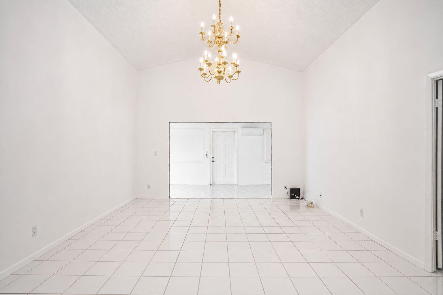 7606 Briar Cliff Circle Property Photo 11