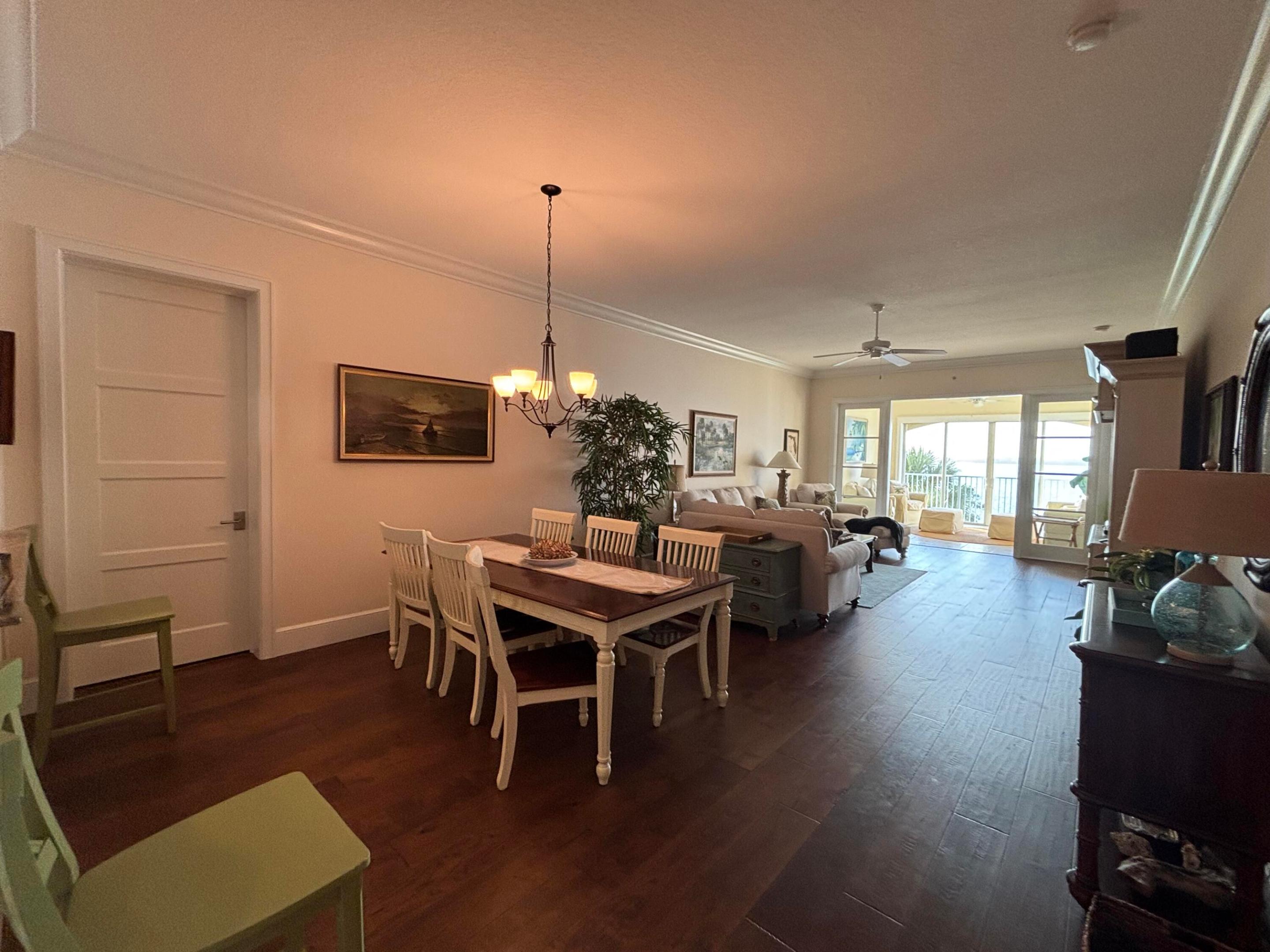 29 Harbour Isle Drive W 304 Property Photo 8