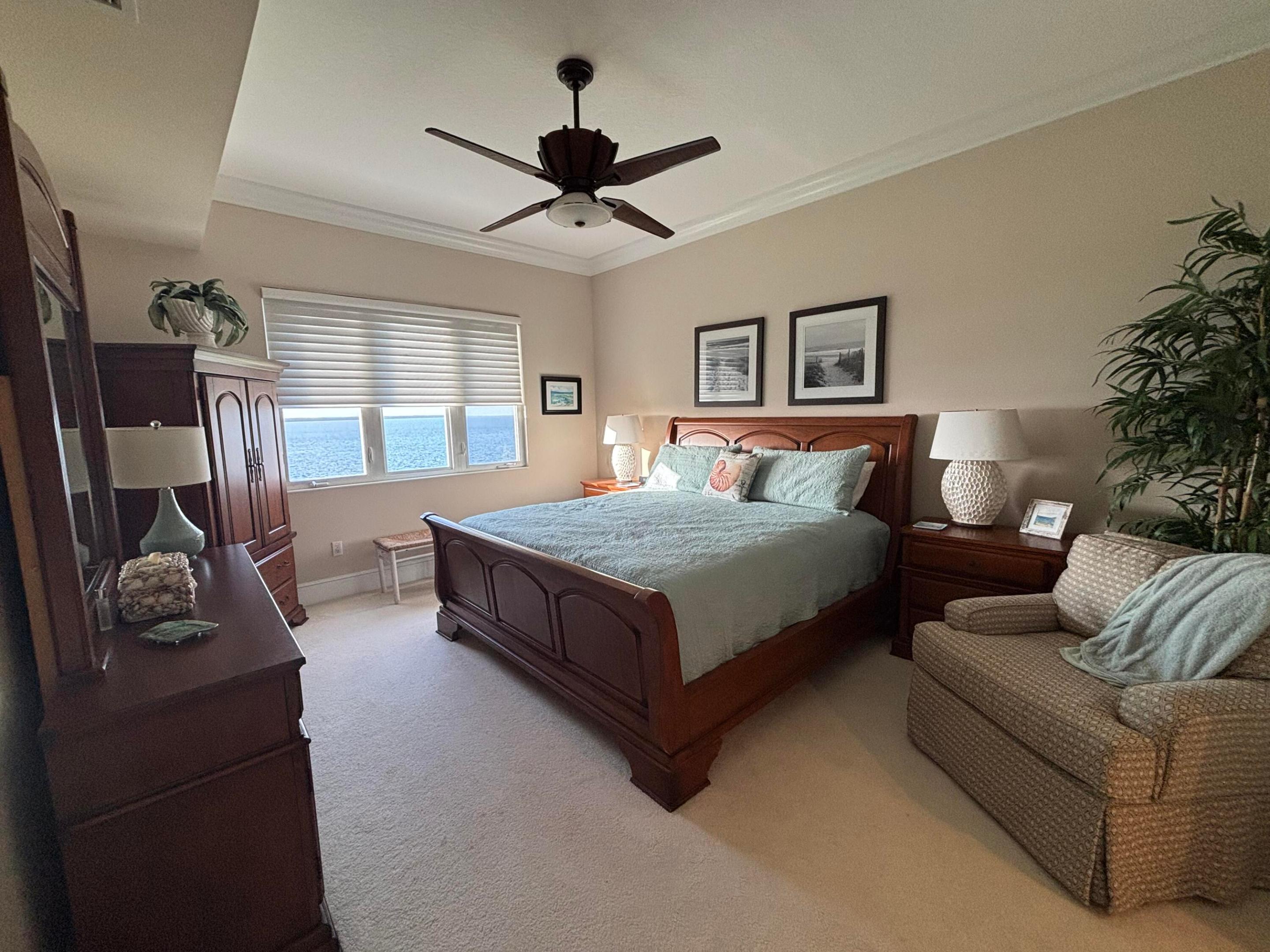 29 Harbour Isle Drive W 304 Property Photo 13