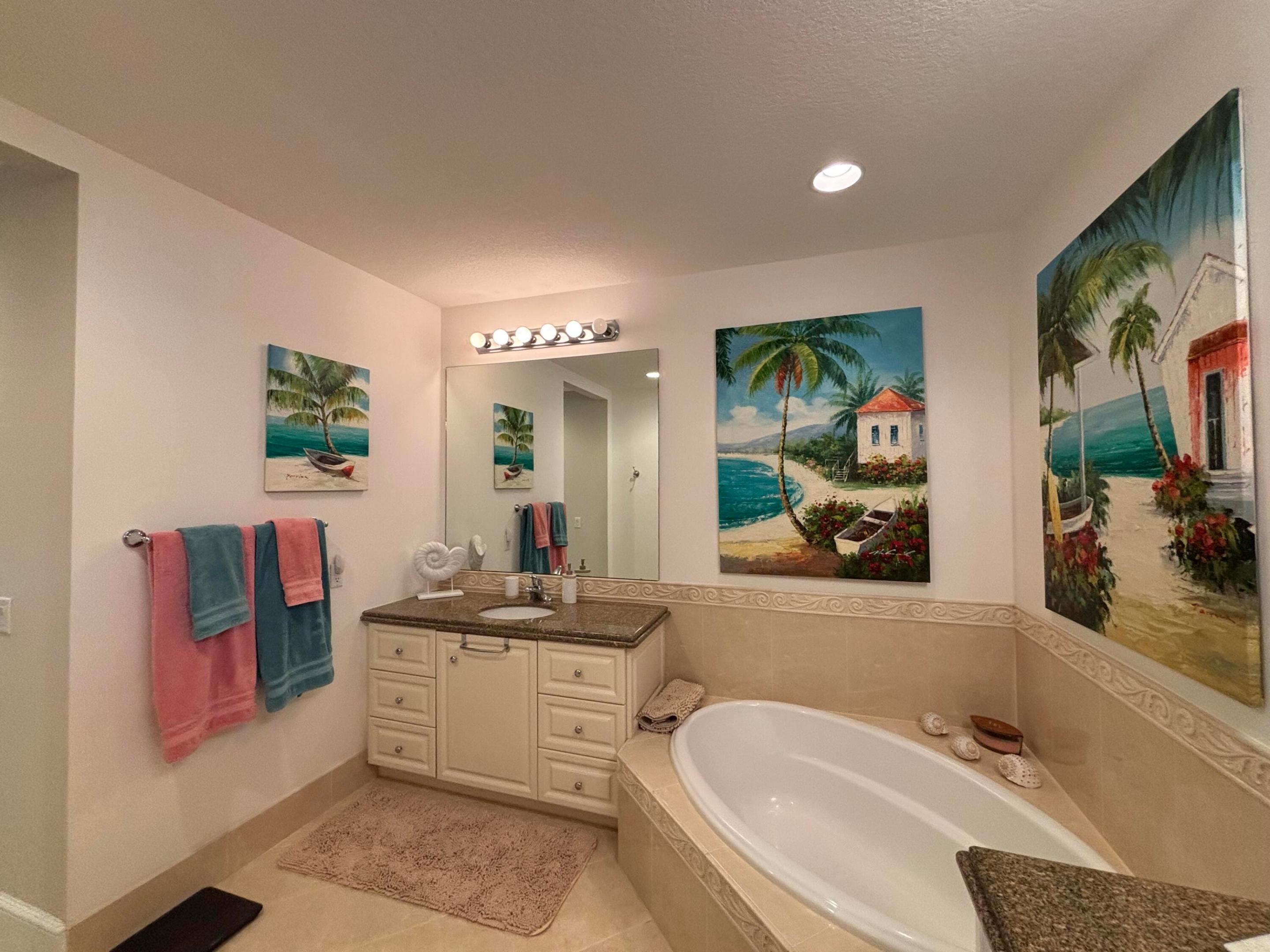 29 Harbour Isle Drive W 304 Property Photo 15