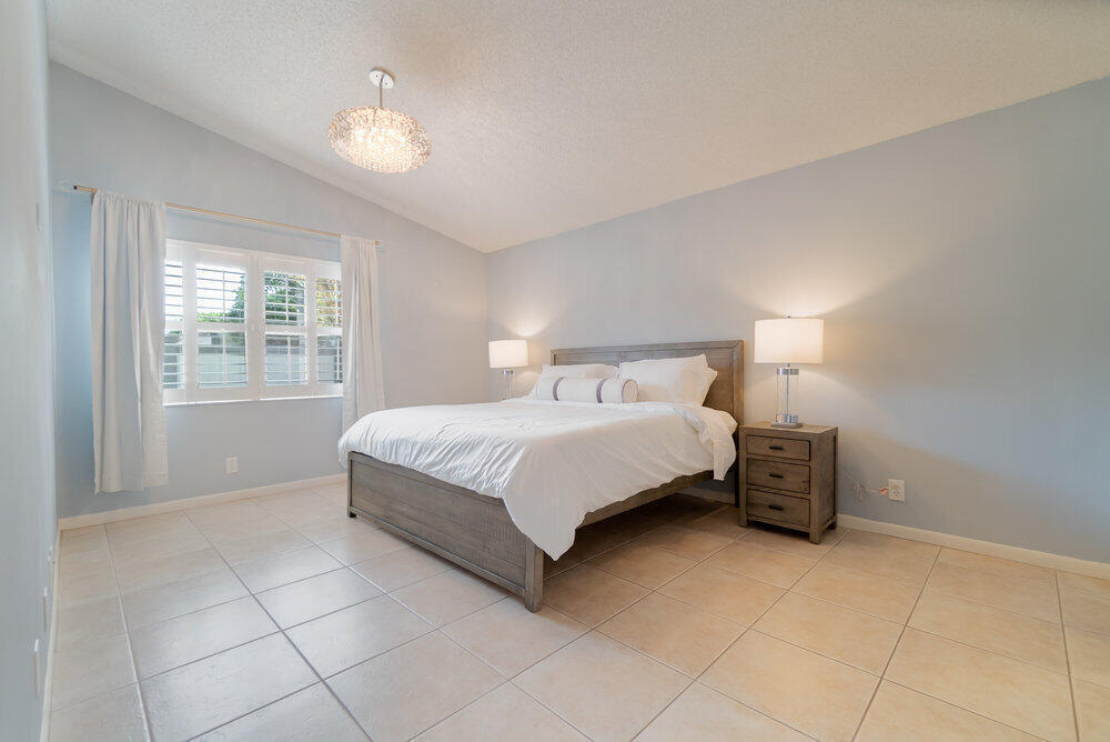 13335 Bedford Mews Court Property Photo 10