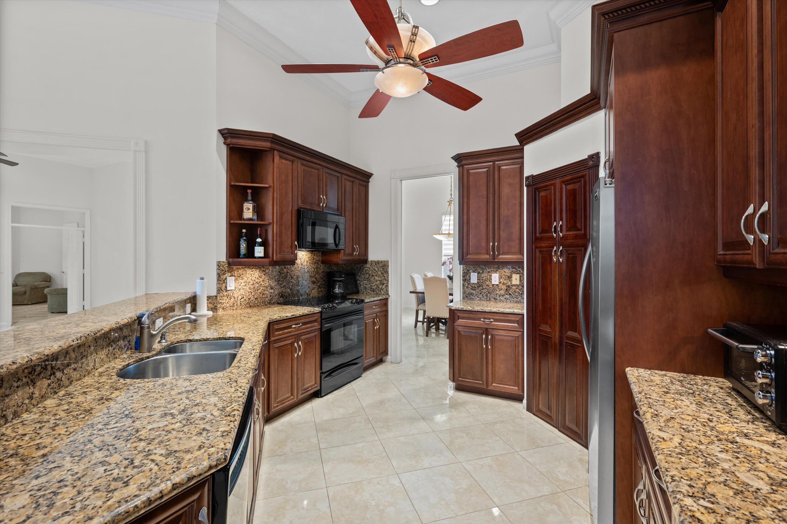 893 Forest Glen Lane Property Photo 10