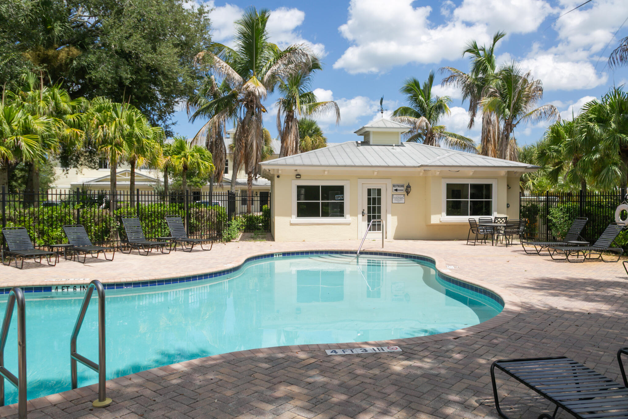 3902 Sabal Way Property Photo 3