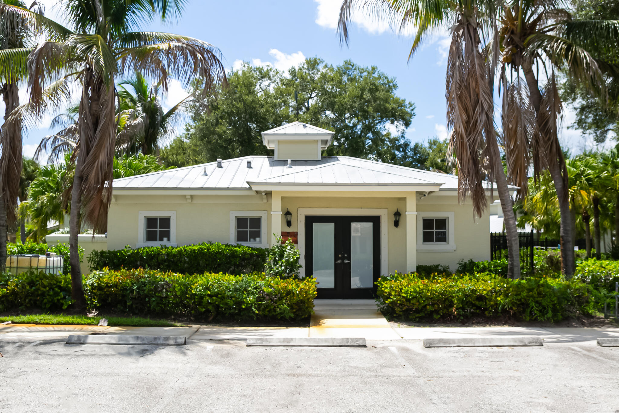3902 Sabal Way Property Photo 4