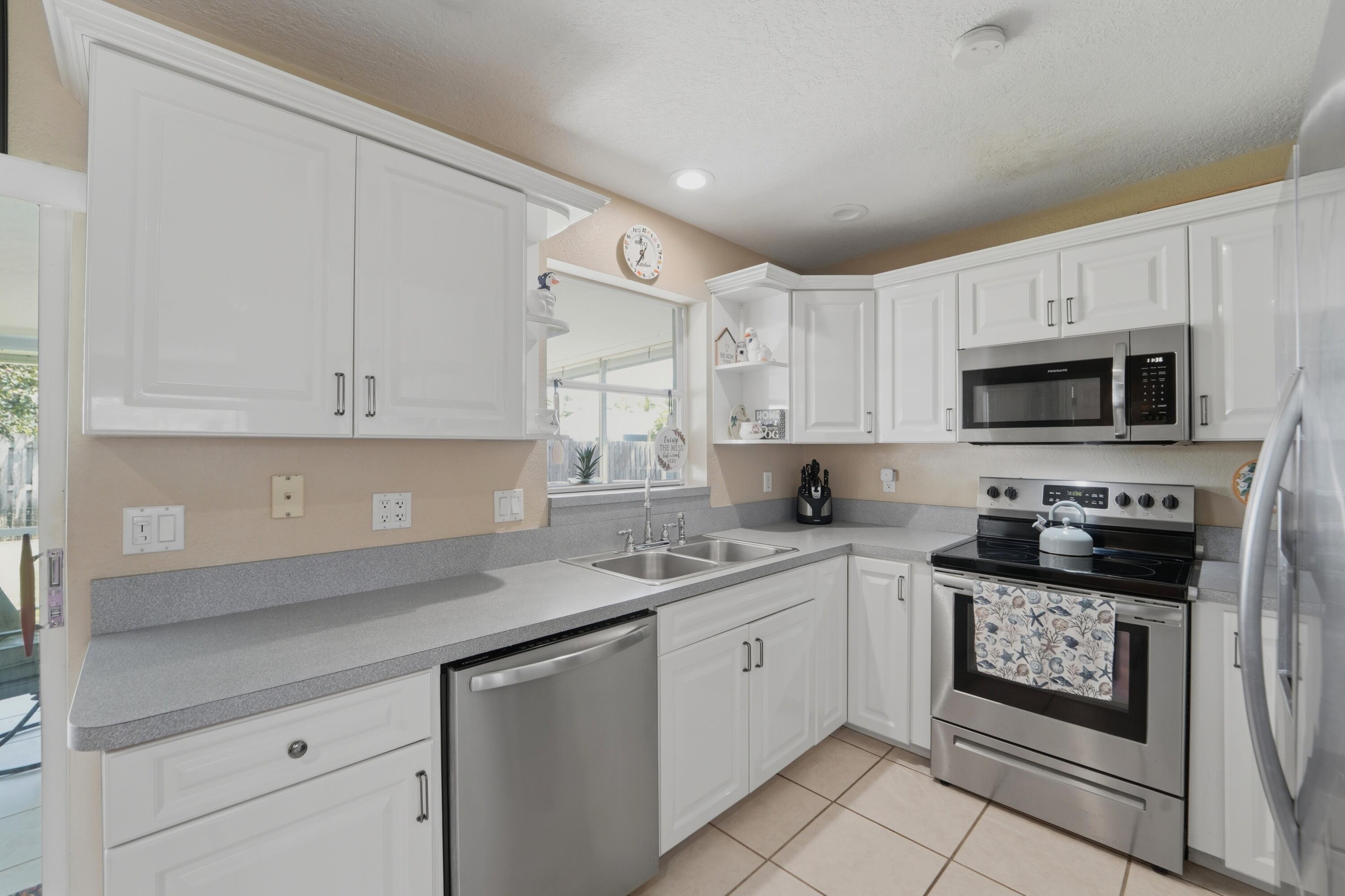 225 River Terrace Drive Property Photo 6