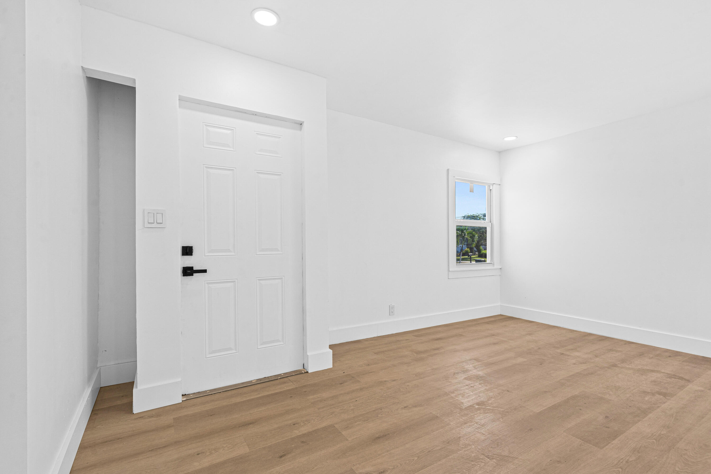 230 Sw 6th Avenue Property Photo 5