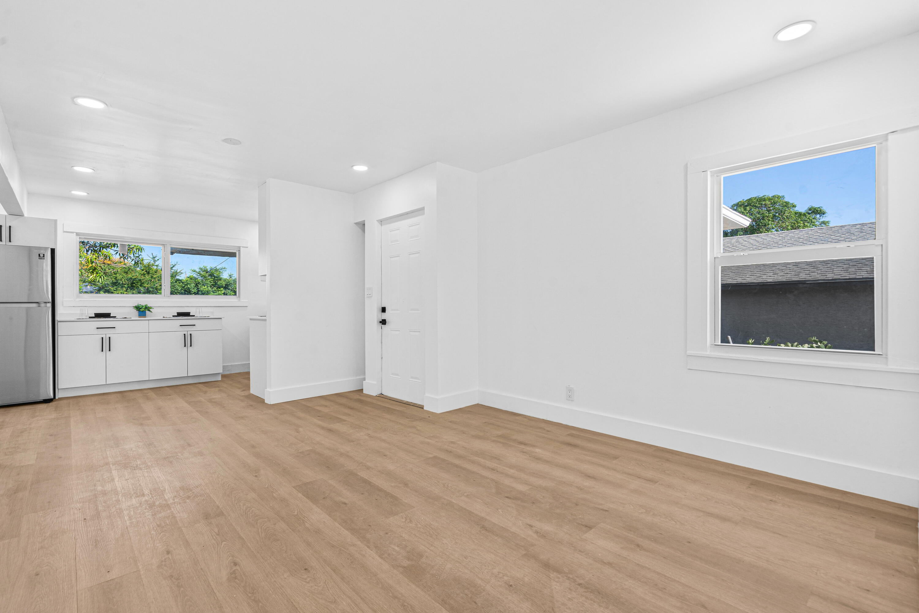 230 Sw 6th Avenue Property Photo 7