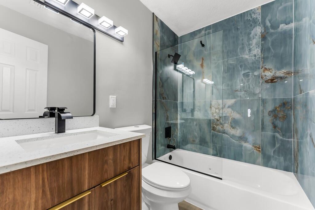 181 Ne 51st Street Property Photo 12