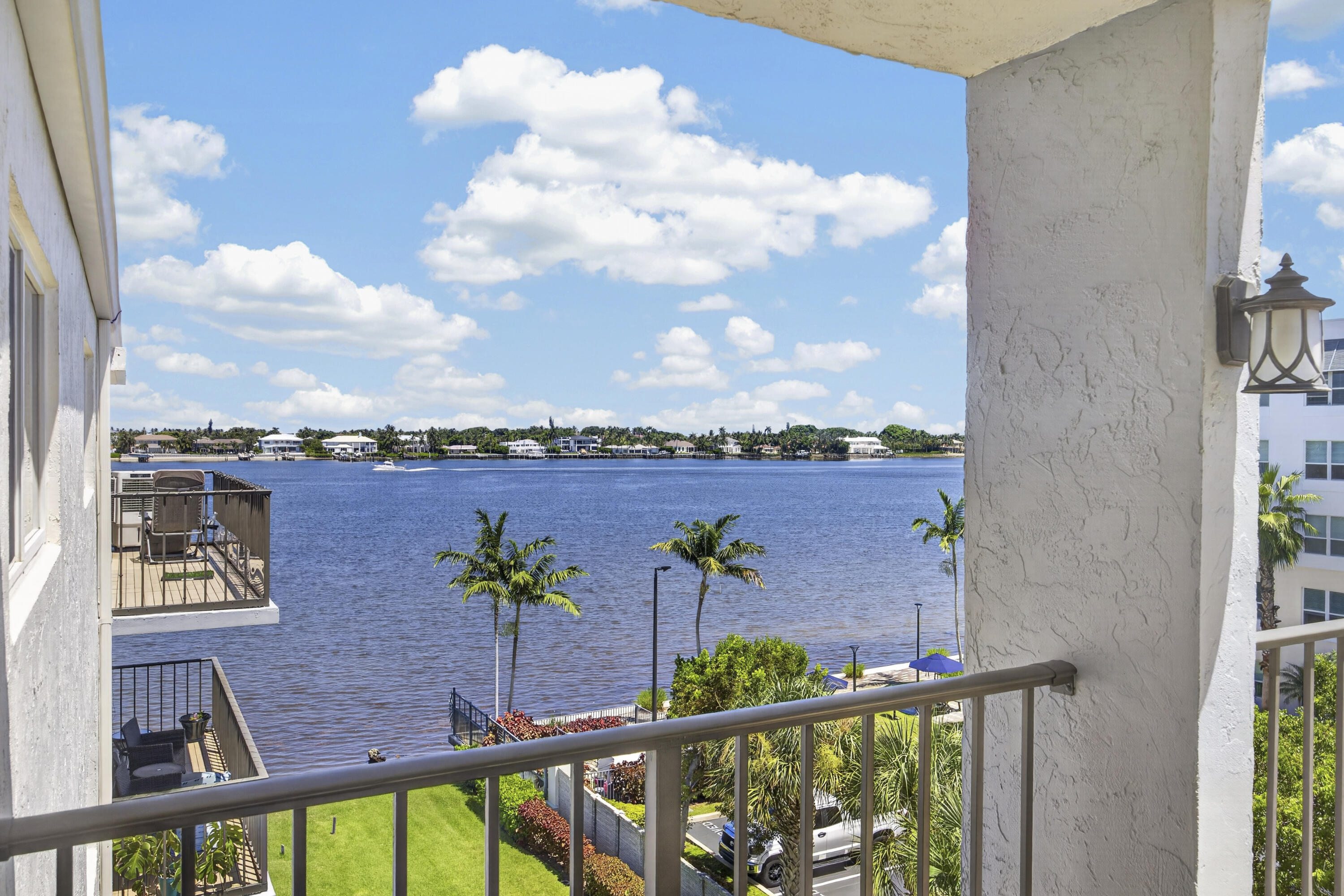 1206 S Lake Drive 504 Property Photo 25
