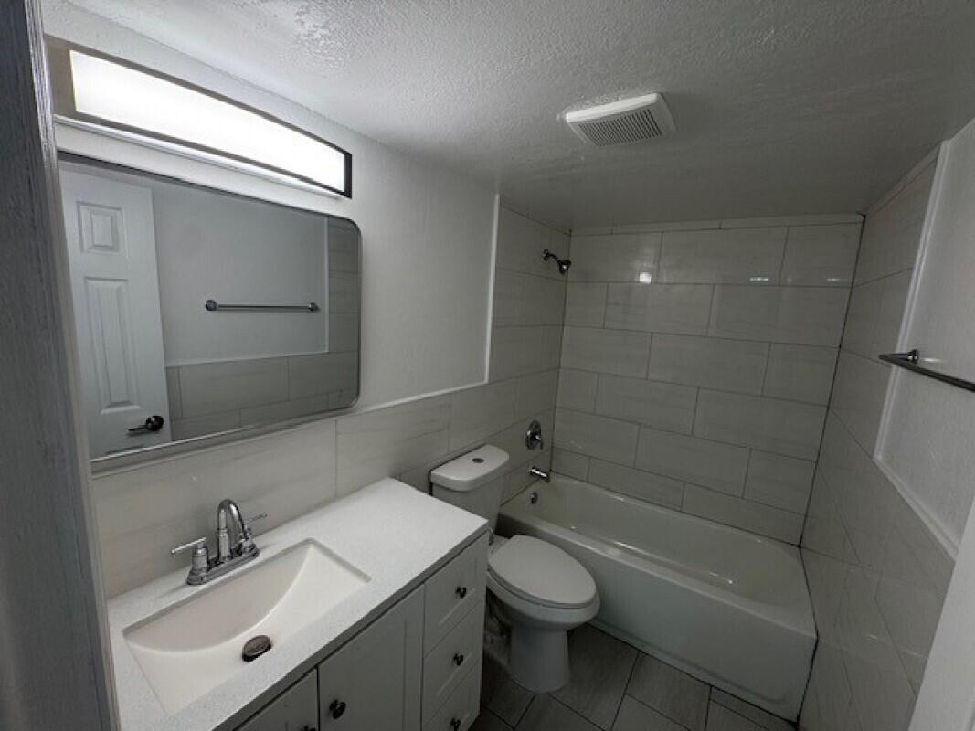 3810 Sw 60th Avenue Property Photo 2