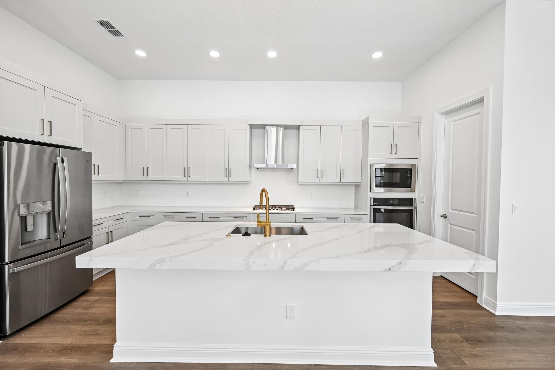 2157 Se Mosaic Boulevard Property Photo 4