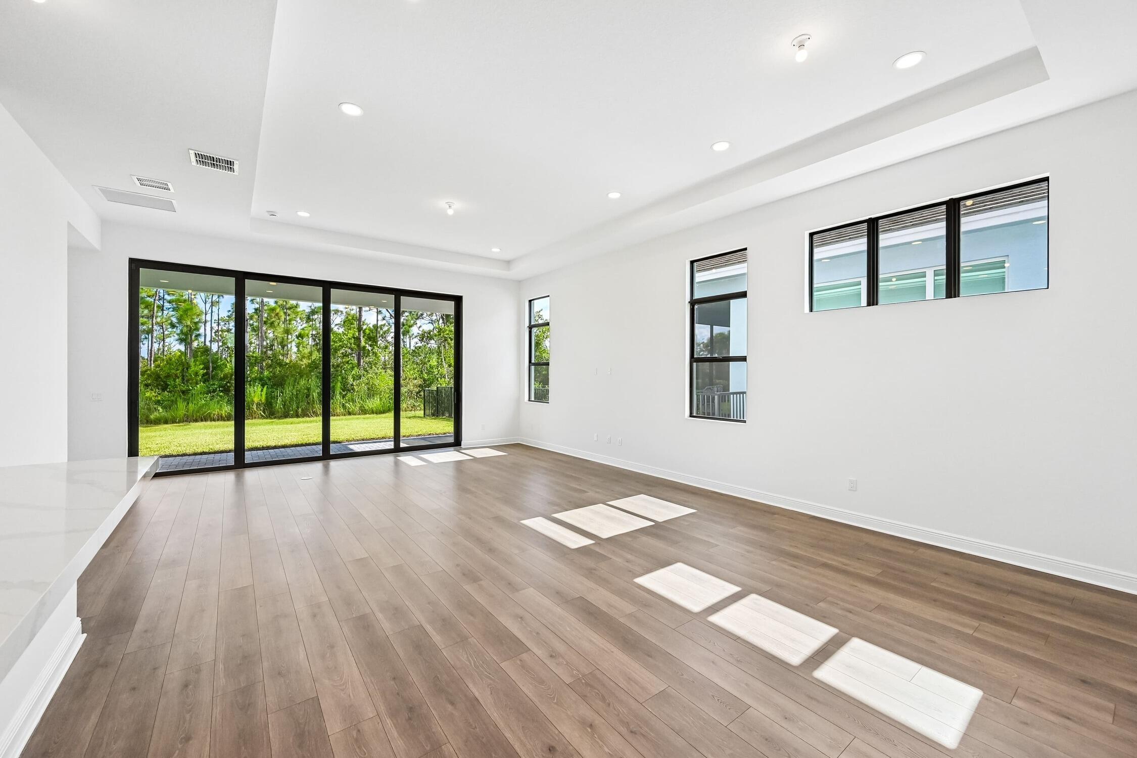2157 Se Mosaic Boulevard Property Photo 8