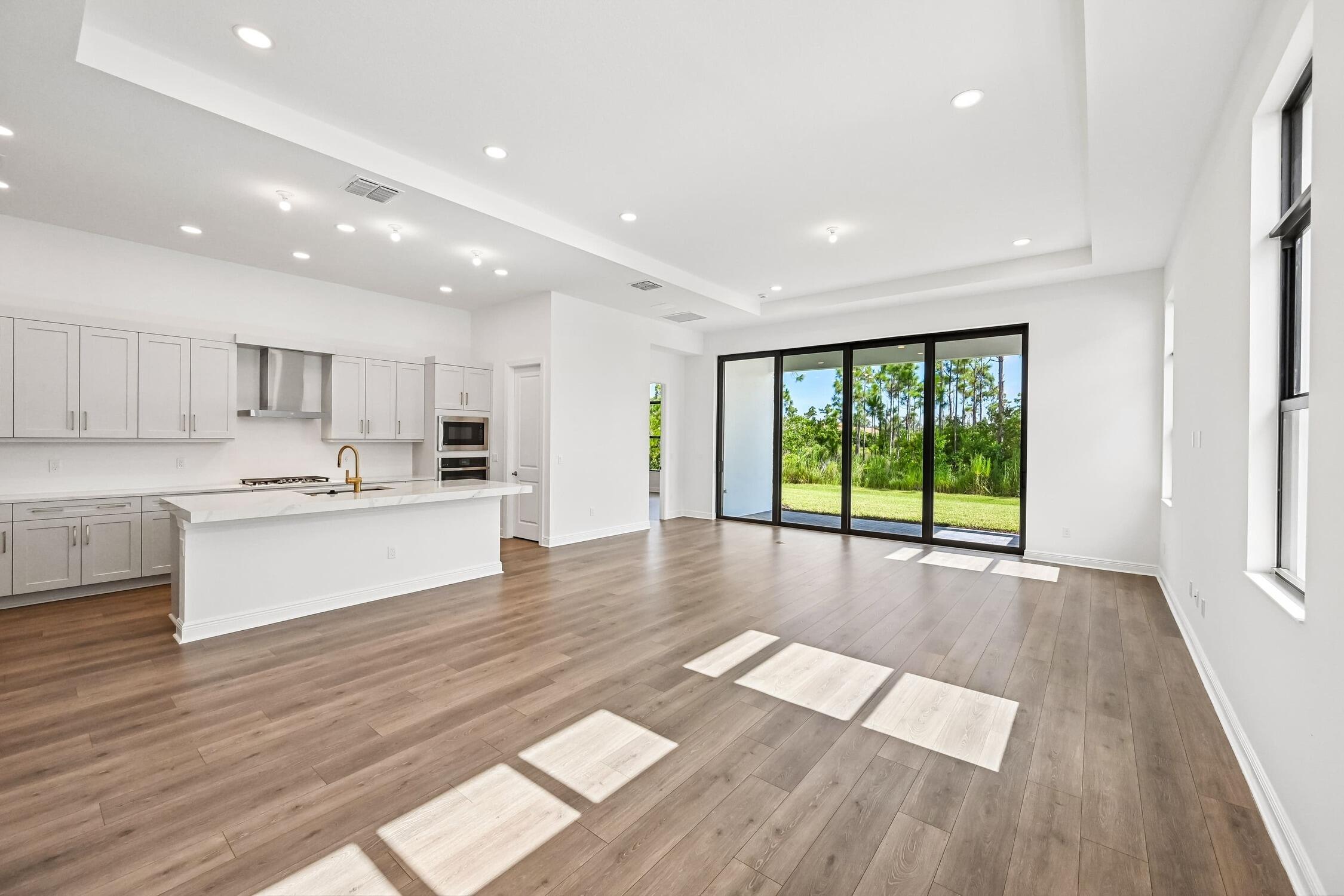 2157 Se Mosaic Boulevard Property Photo 10