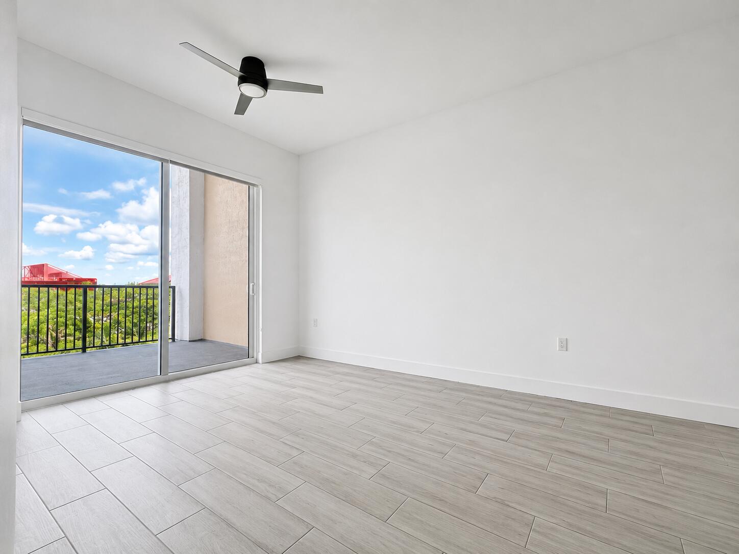601 E Dania Beach Boulevard 1008 Property Photo 3
