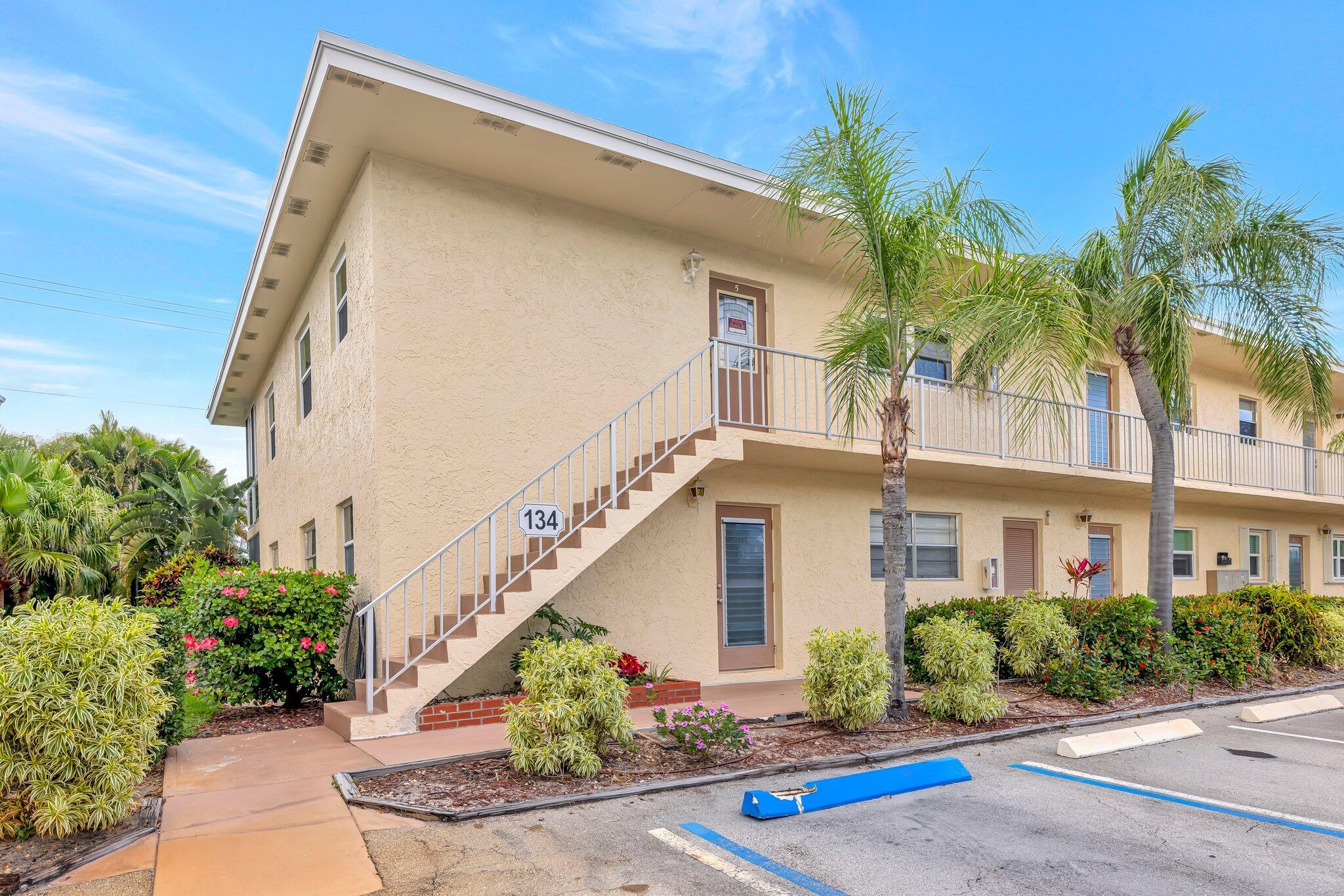 2950 SE OCEAN Boulevard 134-5 Property Photo 1