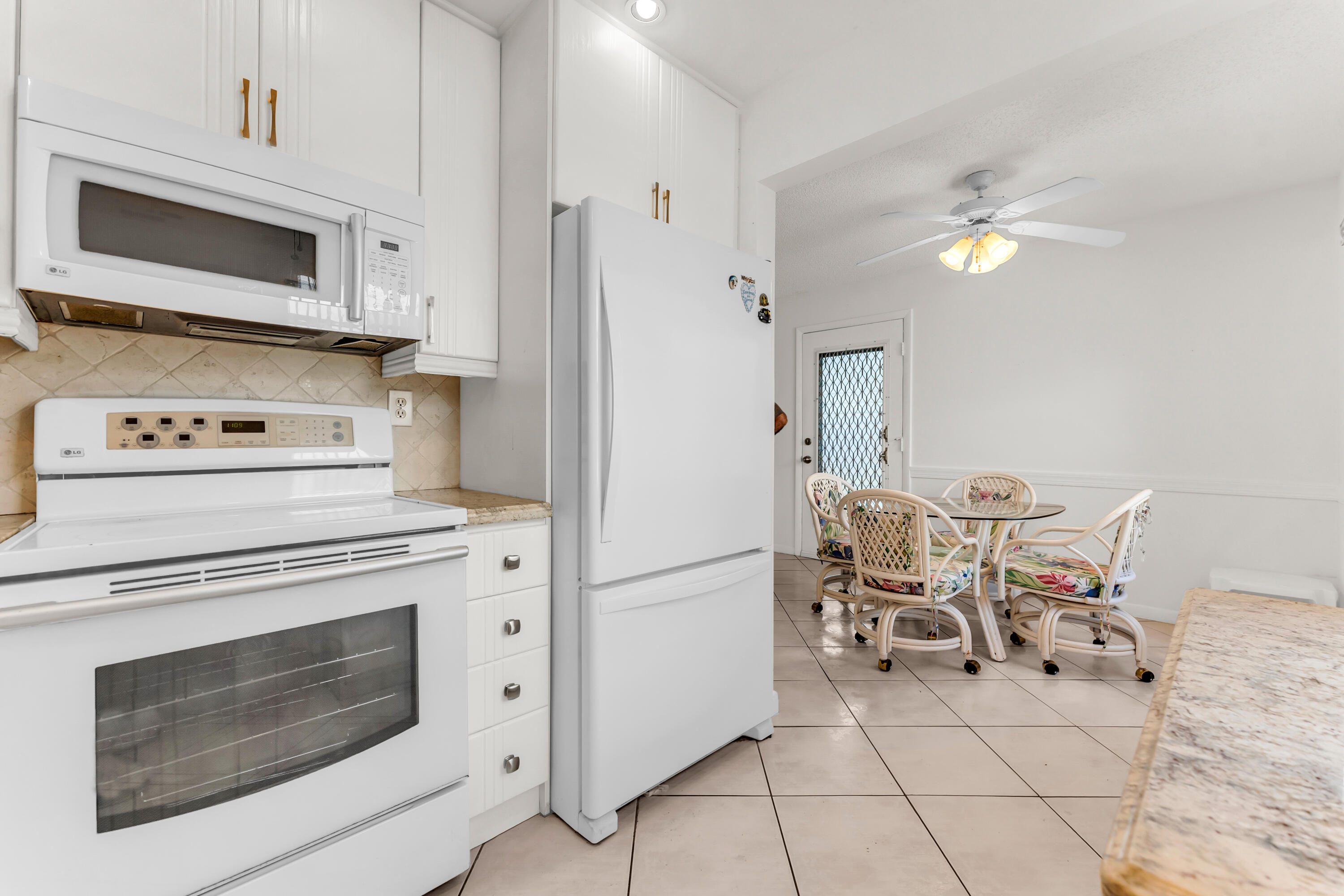 572 Flanders L 572 Property Photo 4
