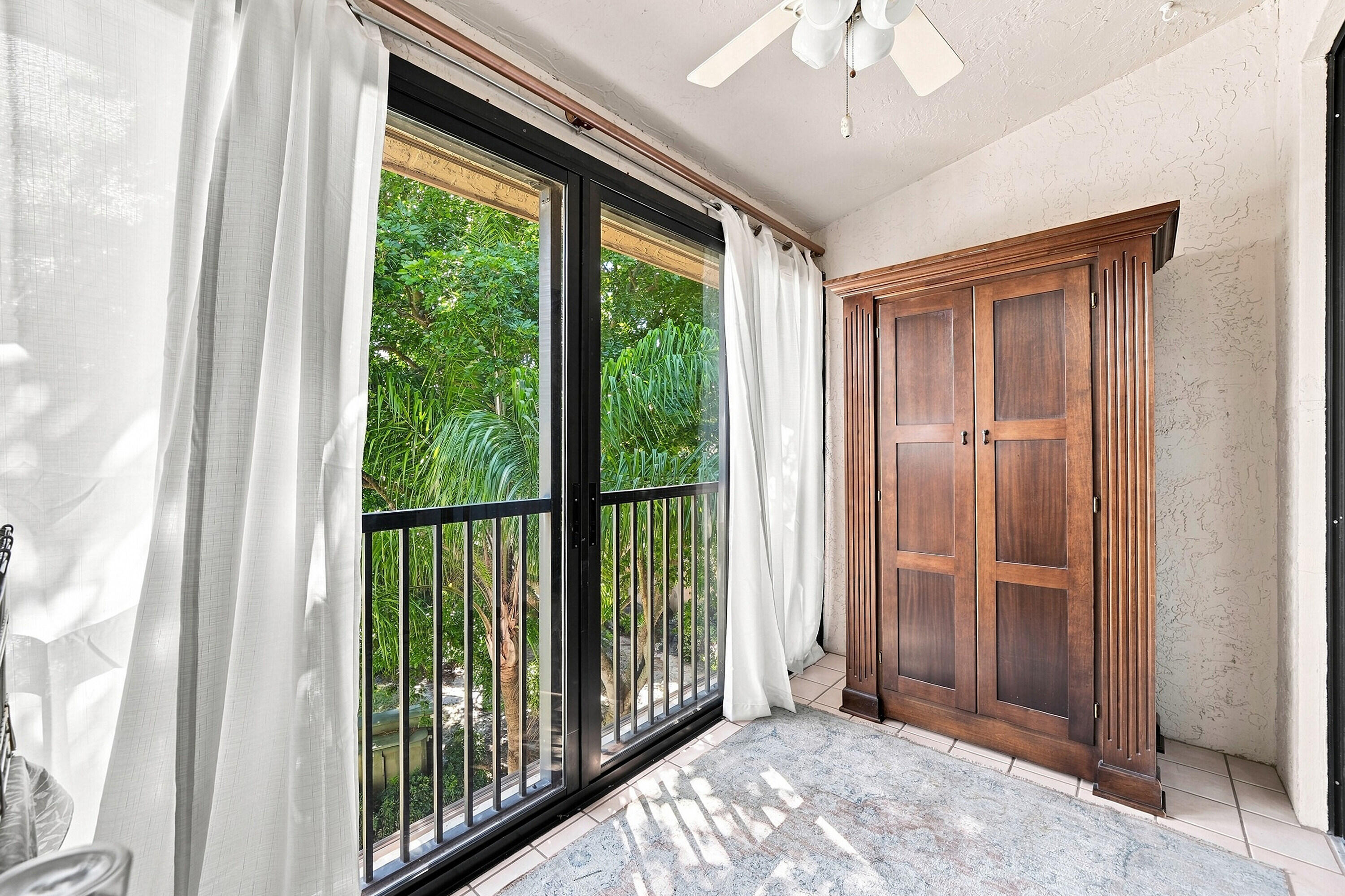4111 Coral Tree Circle 321 Property Photo 24