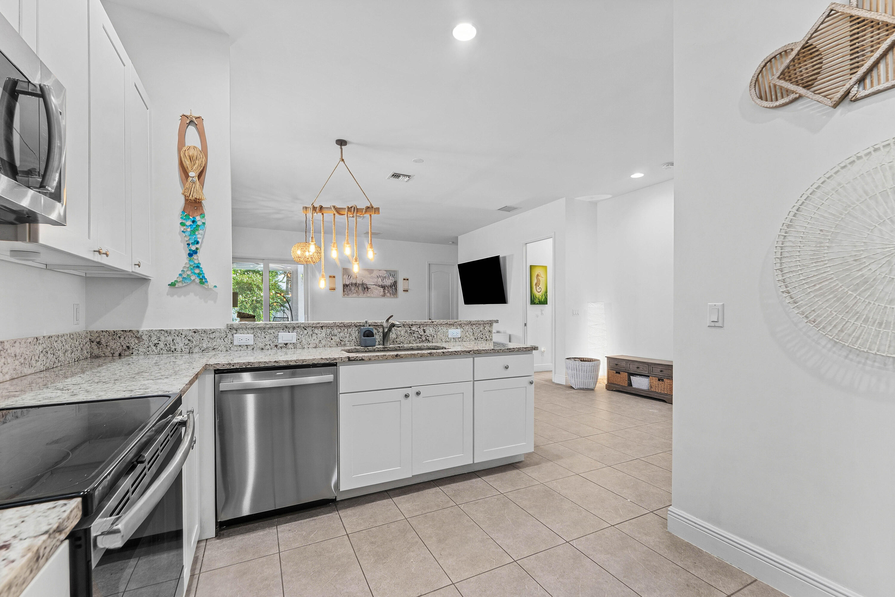 6855 4th Street Property Photo 11