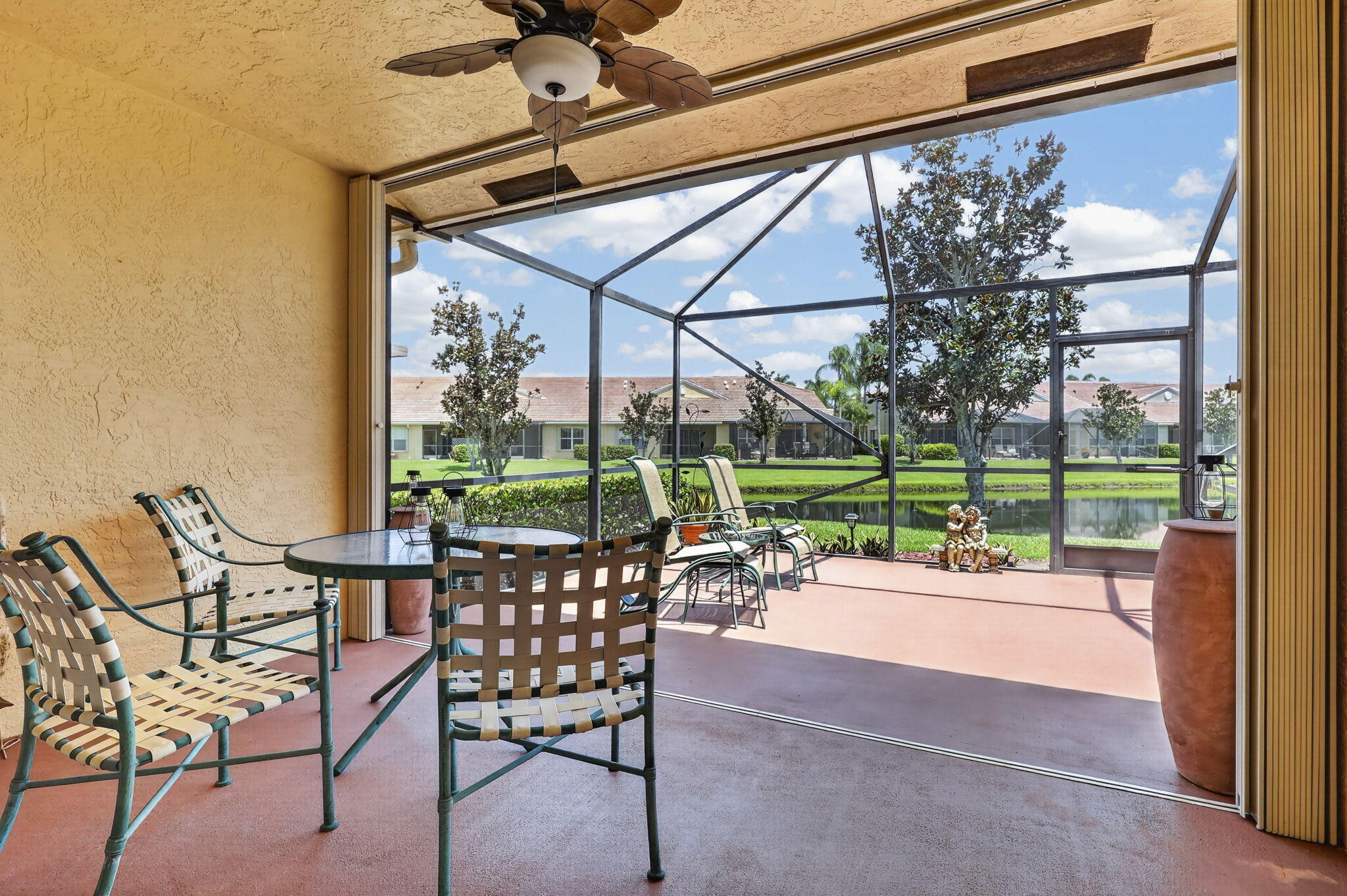 2100 Stonington Terrace Property Photo 25