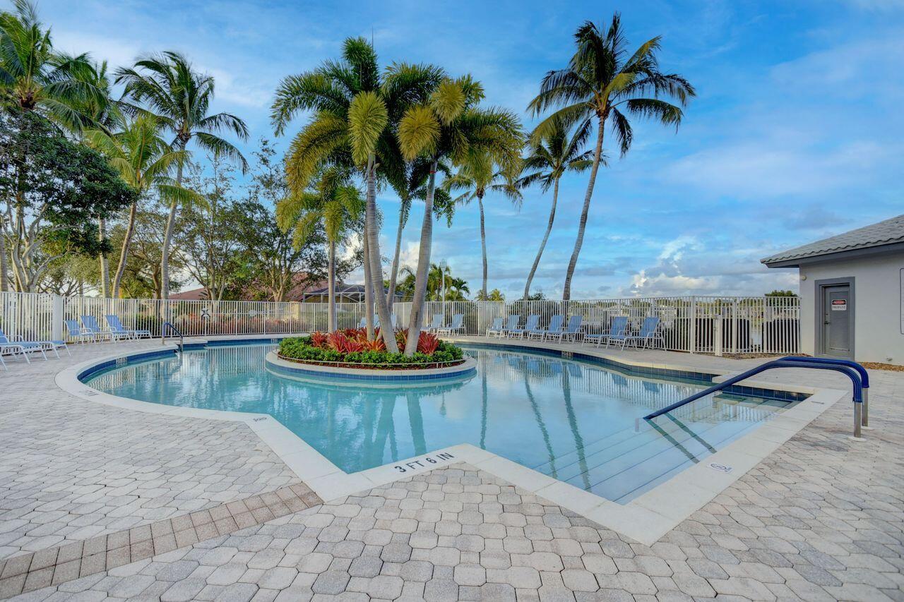 2100 Stonington Terrace Property Photo 45