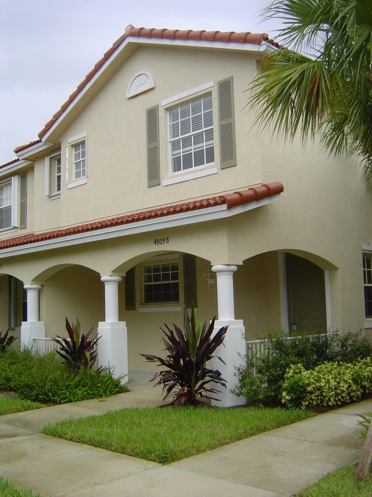 4809 N Wickham Circle B Property Photo 1