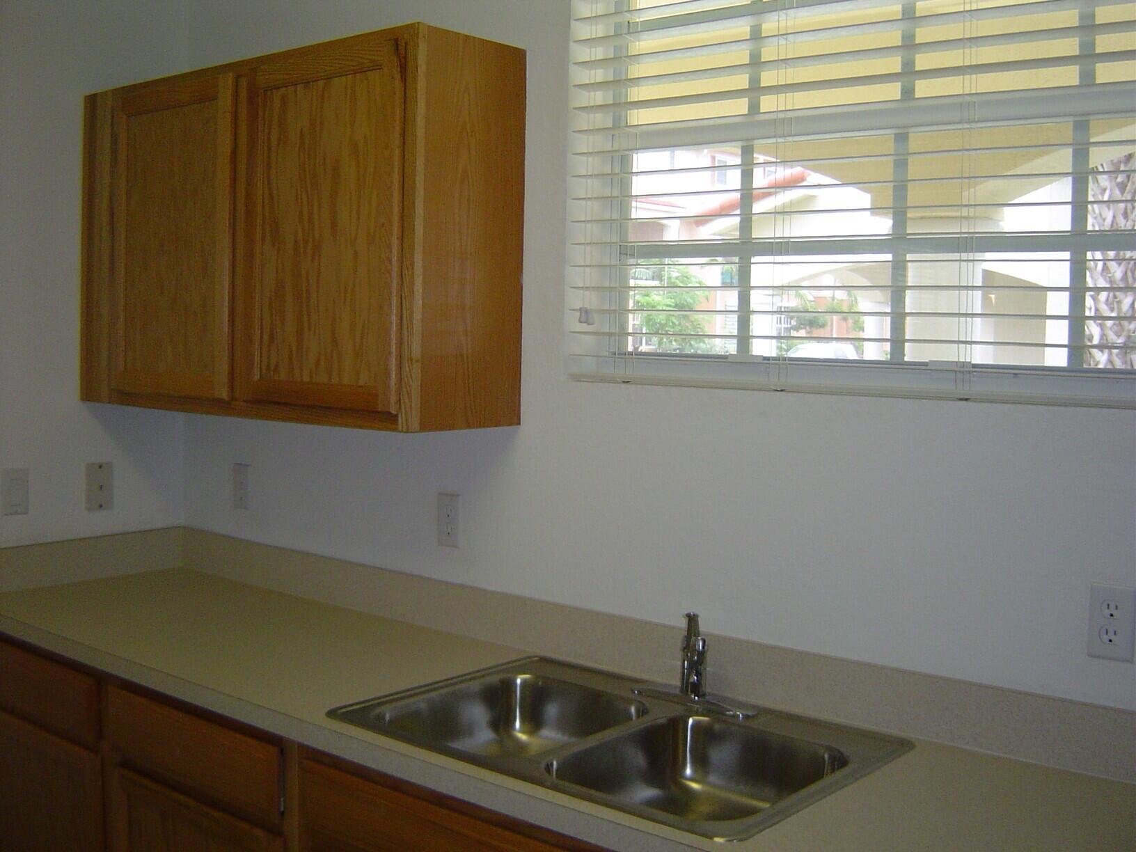 4809 N Wickham Circle B Property Photo 2