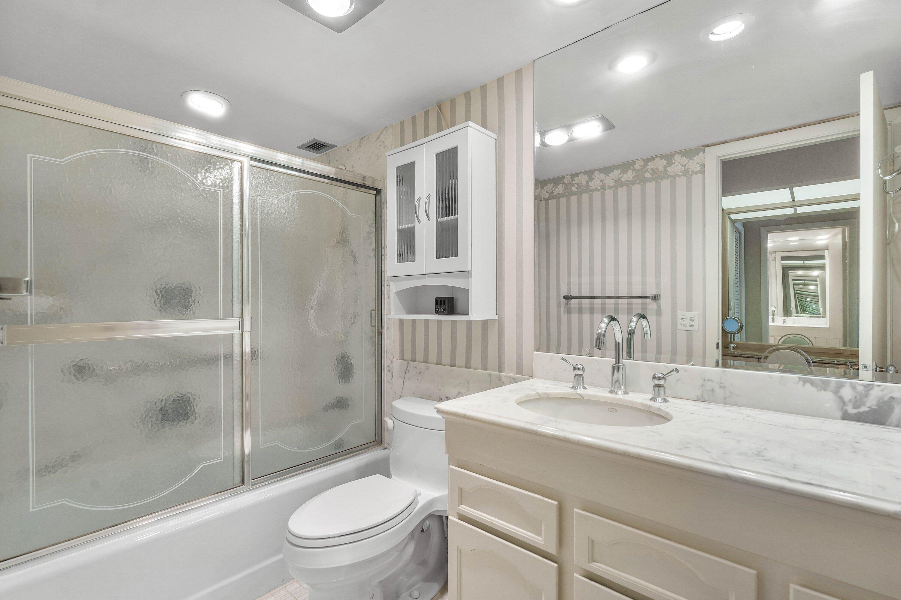 600 S Ocean Boulevard 1007 Property Photo 9