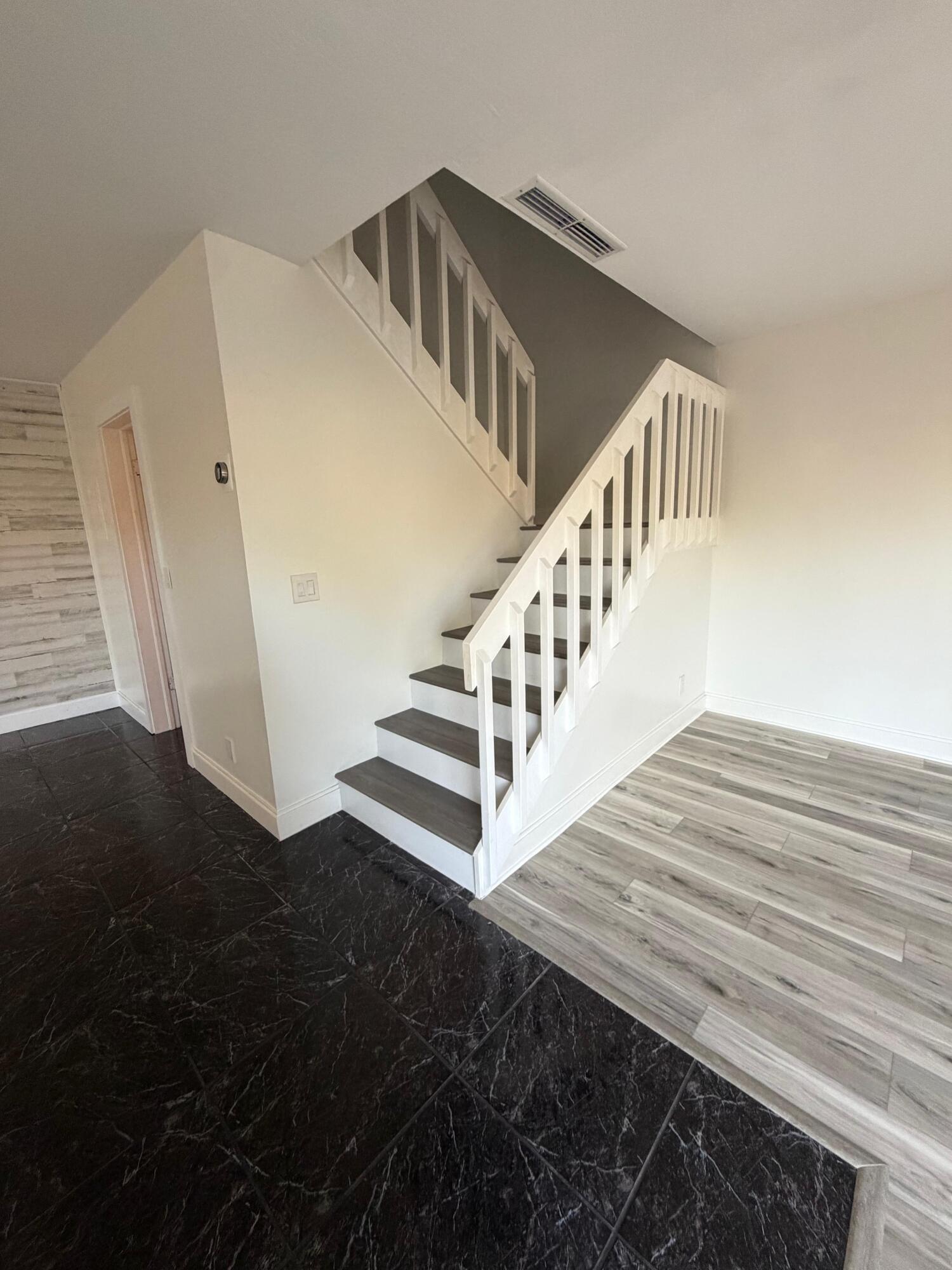 110 N Delaware Boulevard 19c Property Photo 13