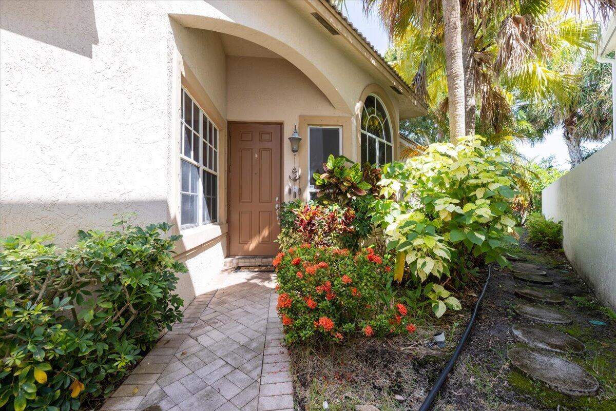 4841 N Classical Boulevard Property Photo 4
